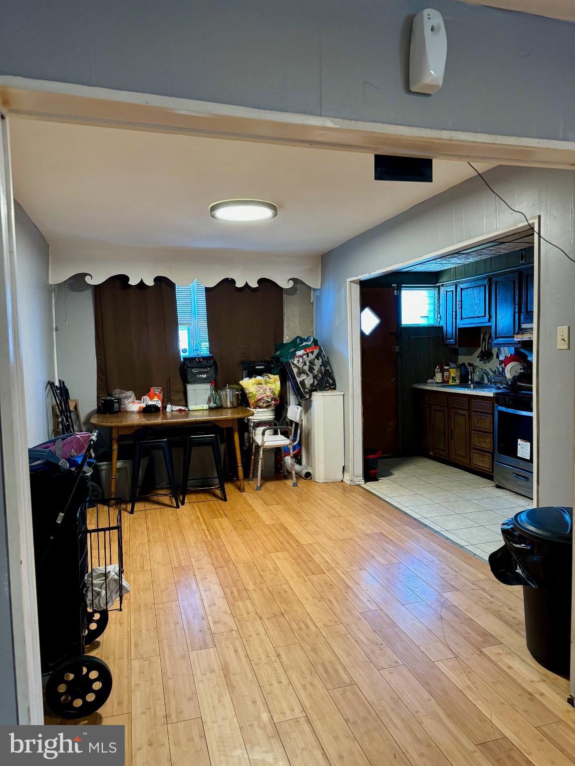 ELMWOOD PARK - Residential