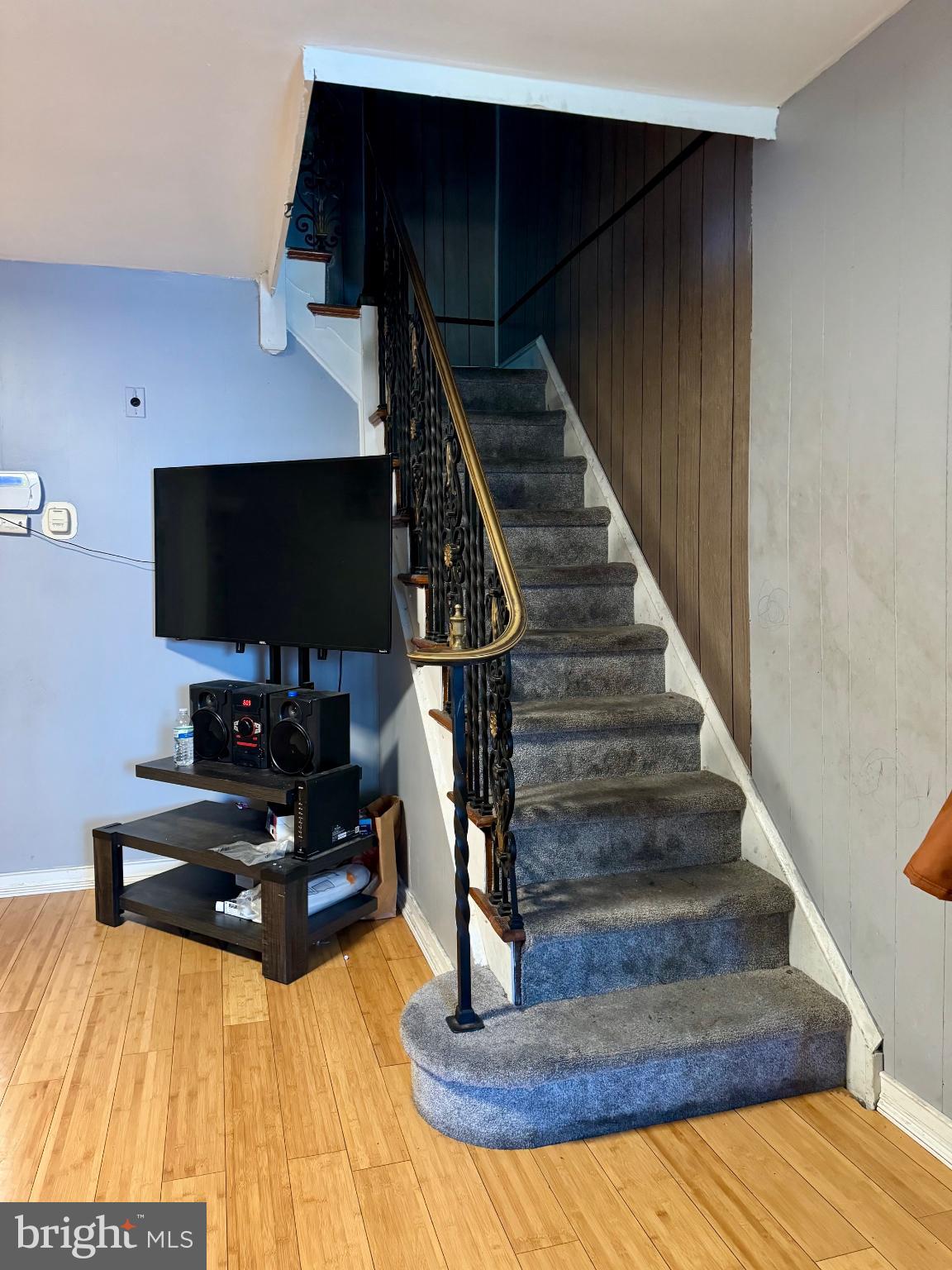 ELMWOOD PARK - Residential