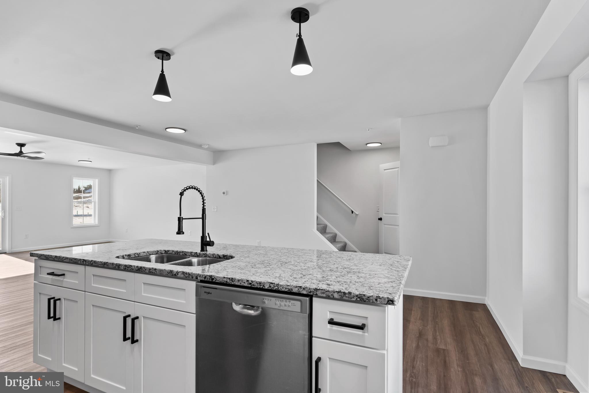 STONEGATE COMMONS - Residential Lease