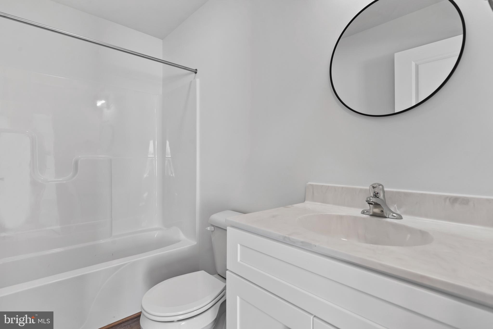 STONEGATE COMMONS - Residential Lease