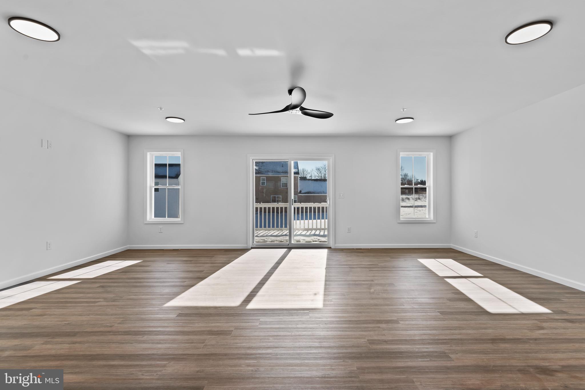 STONEGATE COMMONS - Residential Lease