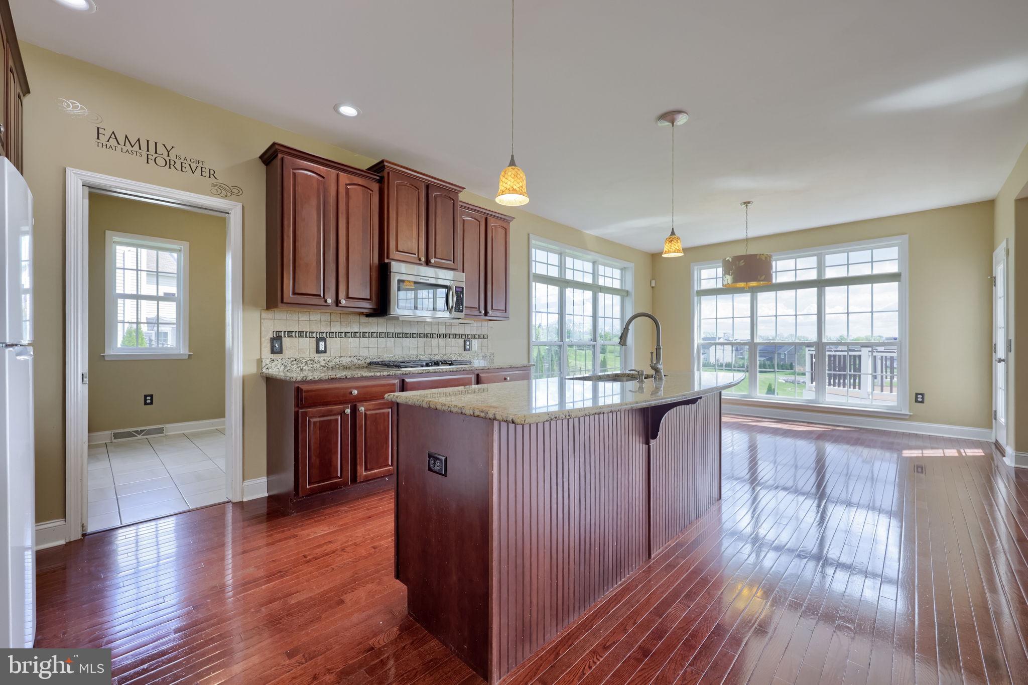 BELLA VISTA - Residential