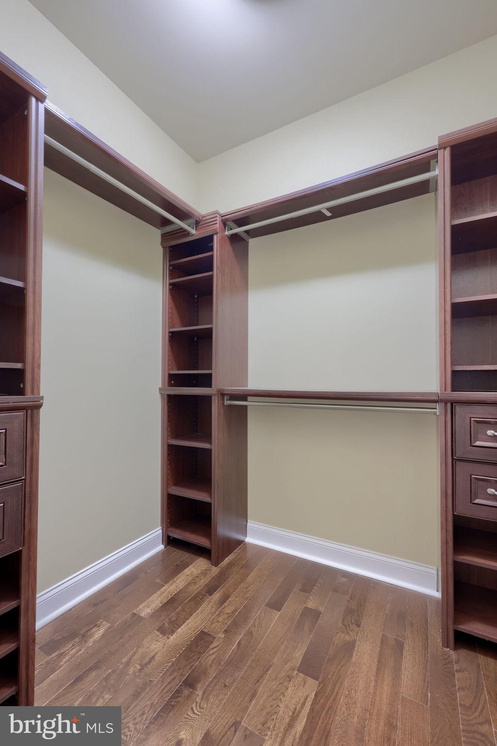 BELLA VISTA - Residential