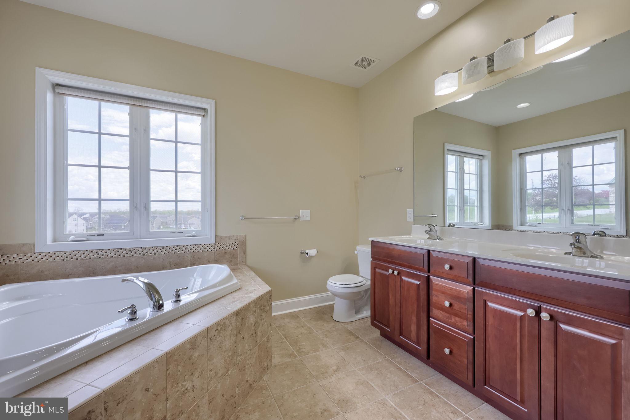 BELLA VISTA - Residential