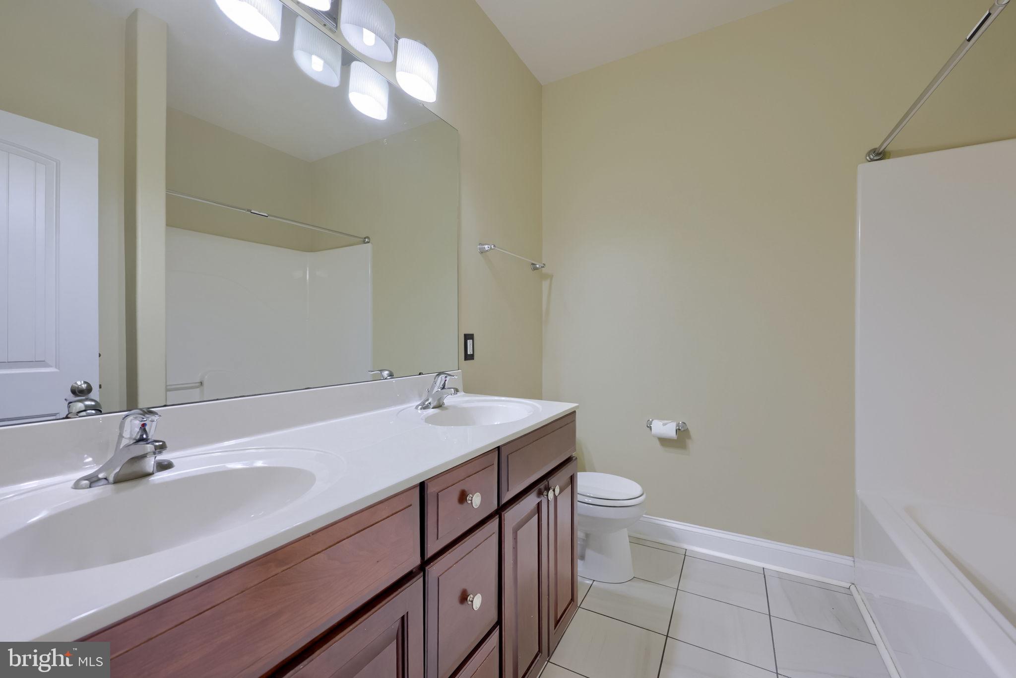 BELLA VISTA - Residential