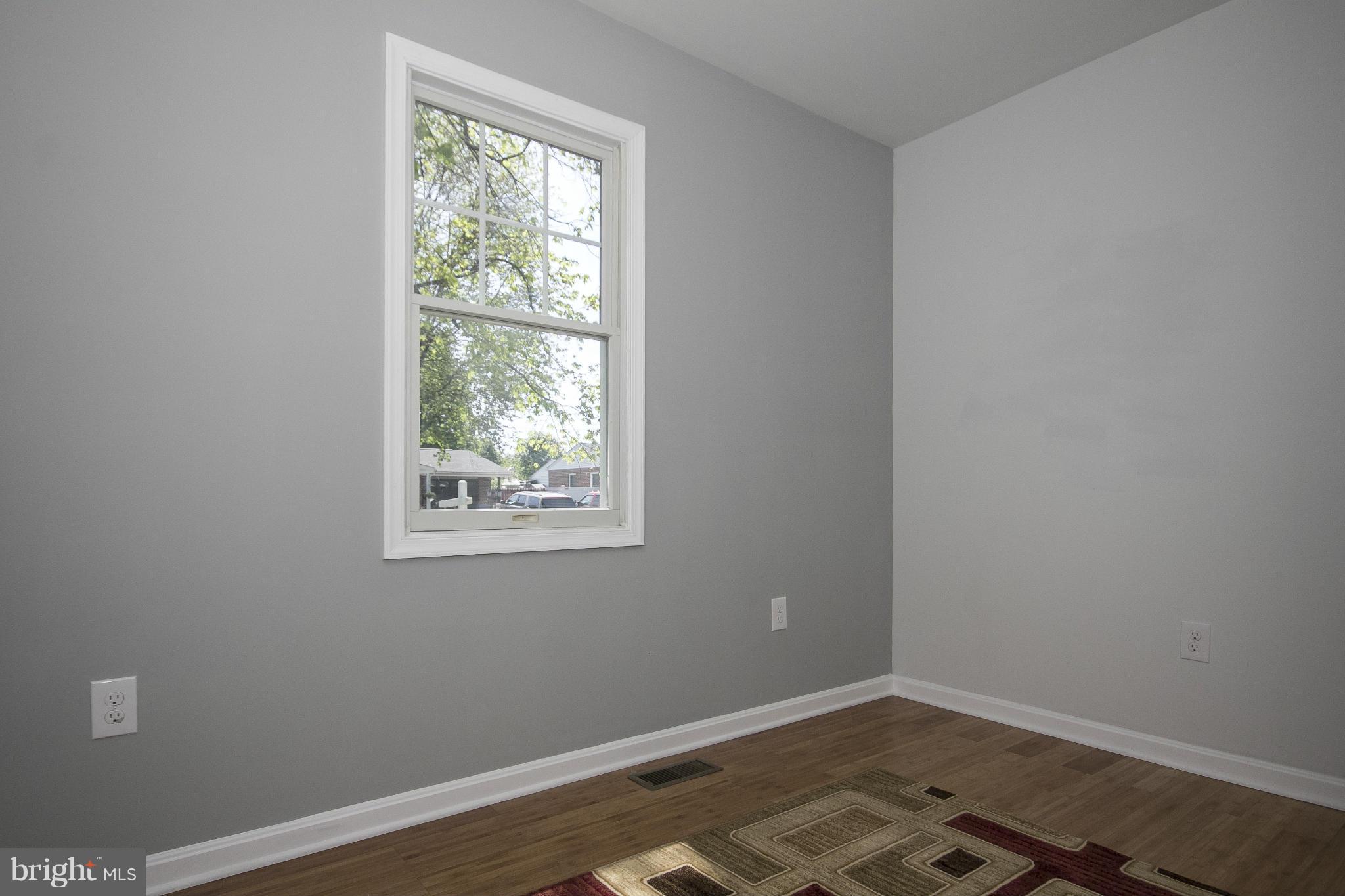 COUNTRY CLUB MANOR - Residential