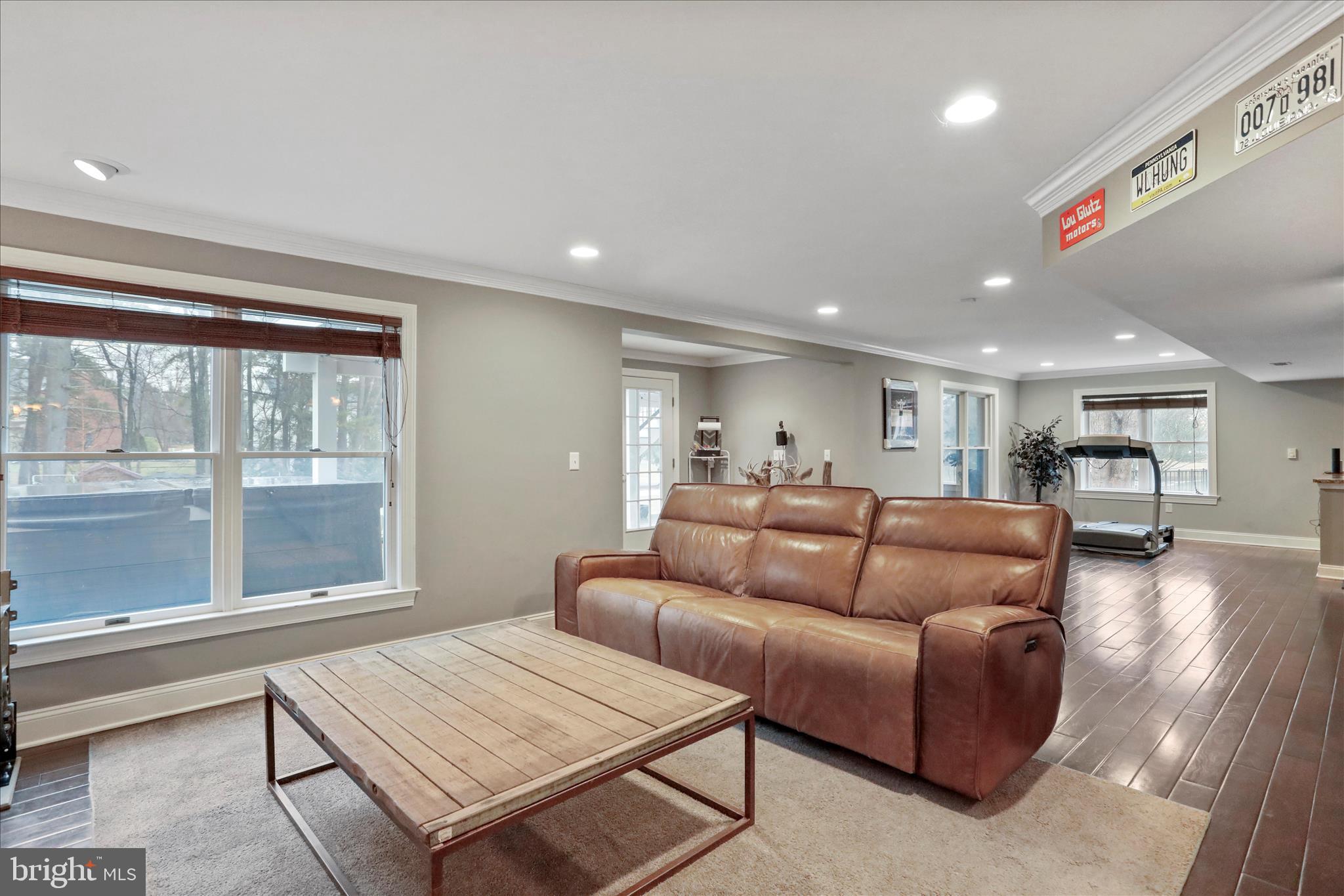 VAN LEAR MANOR - Residential