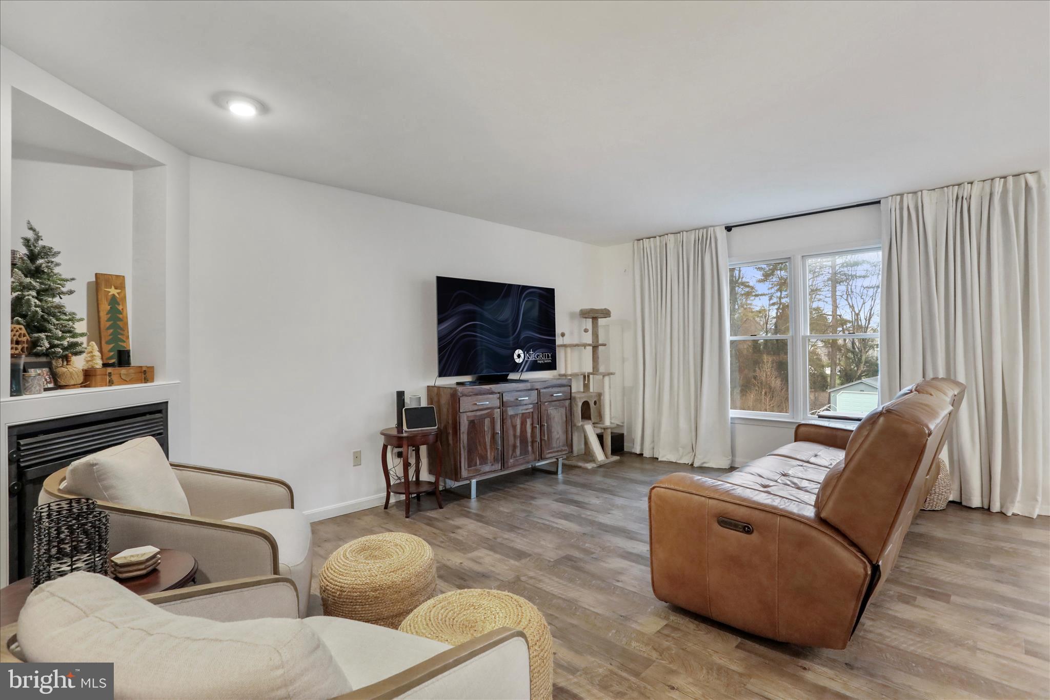 VAN LEAR MANOR - Residential