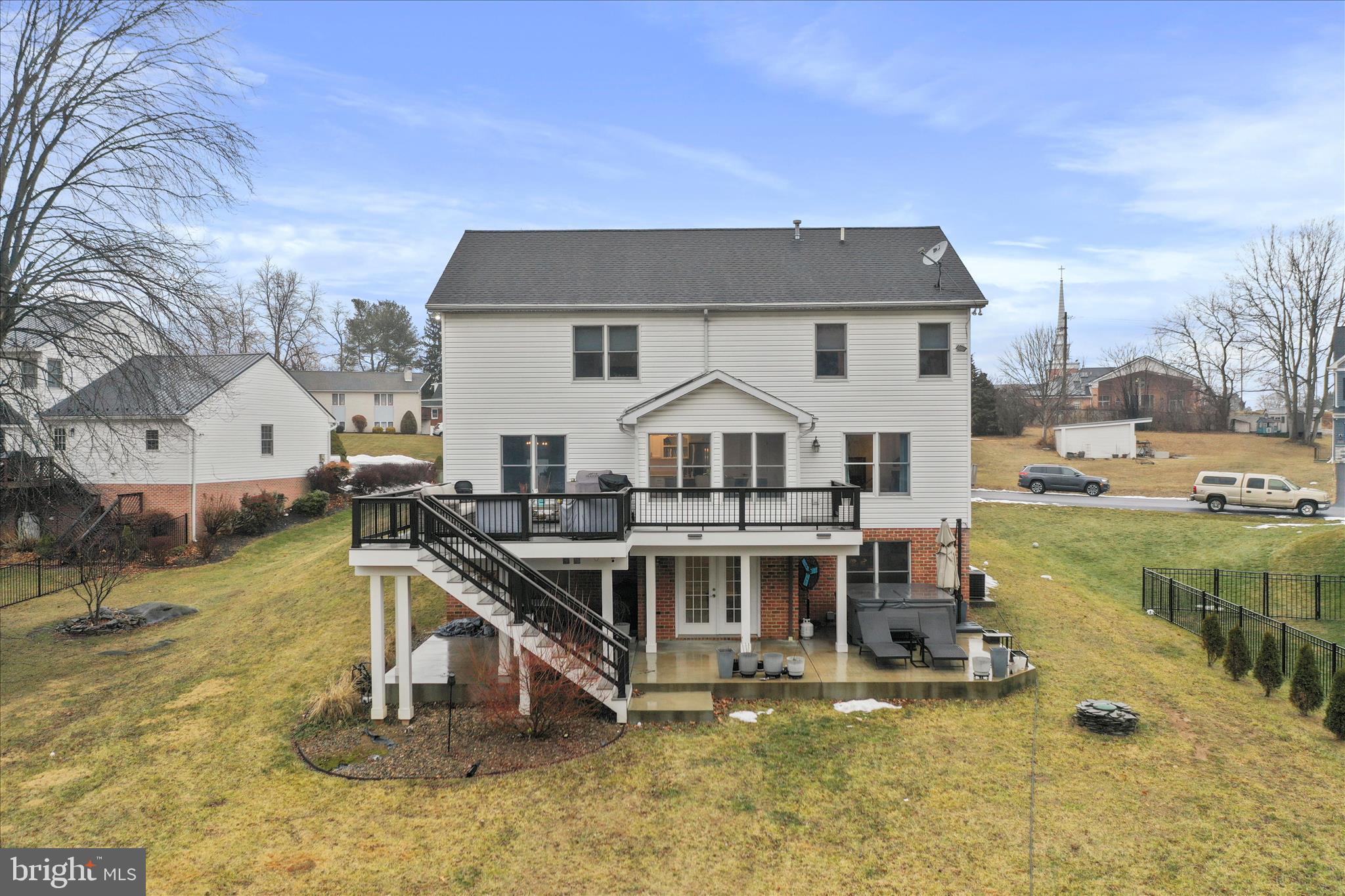 VAN LEAR MANOR - Residential