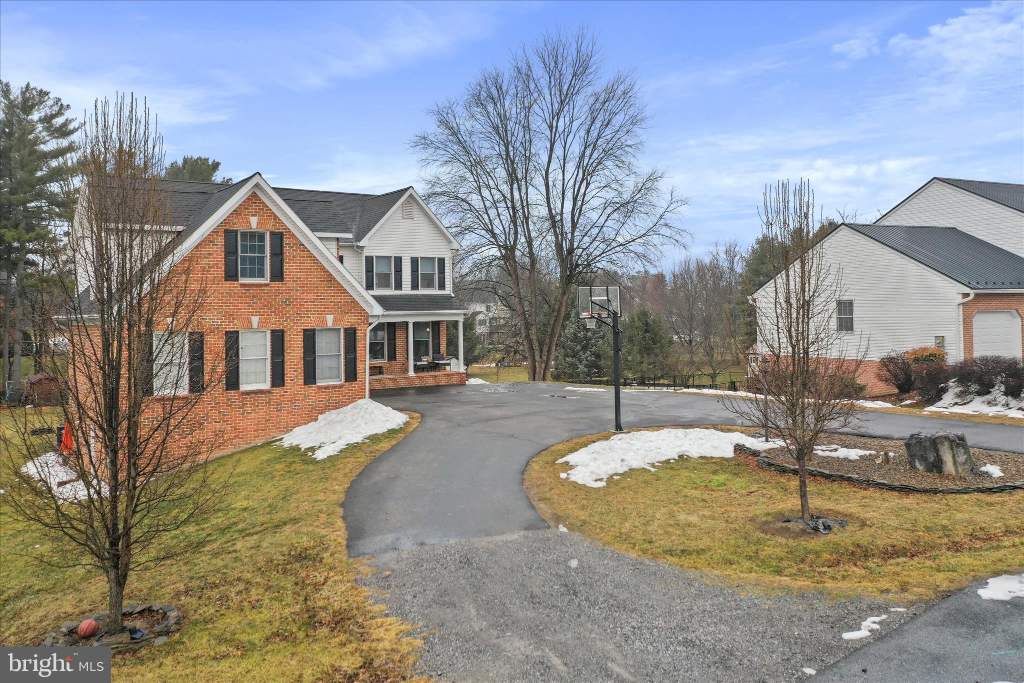 VAN LEAR MANOR - Residential