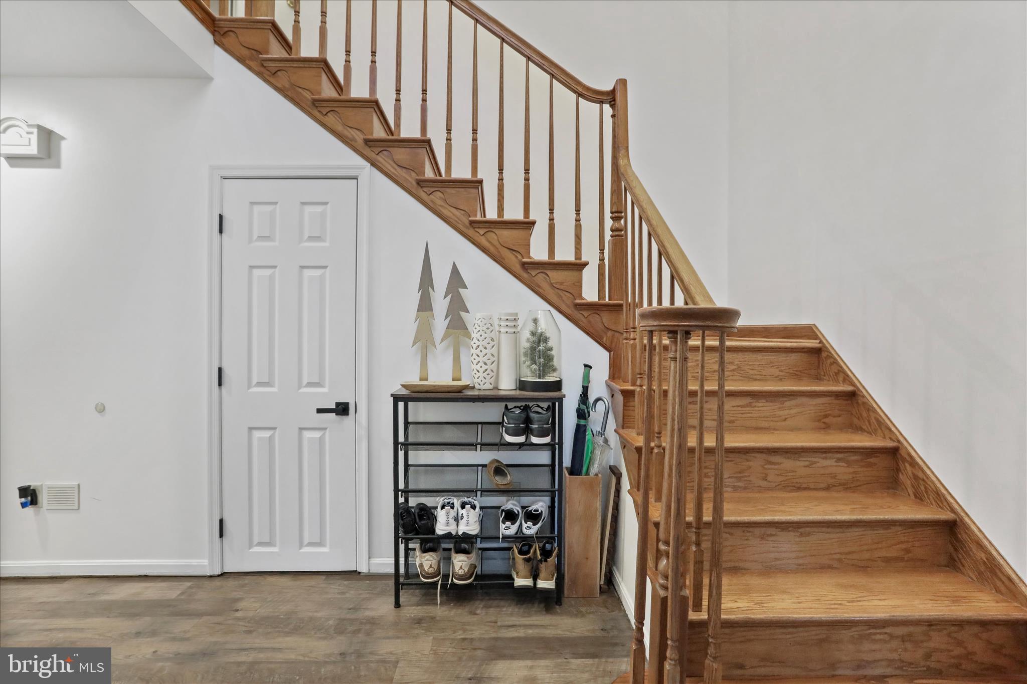 VAN LEAR MANOR - Residential