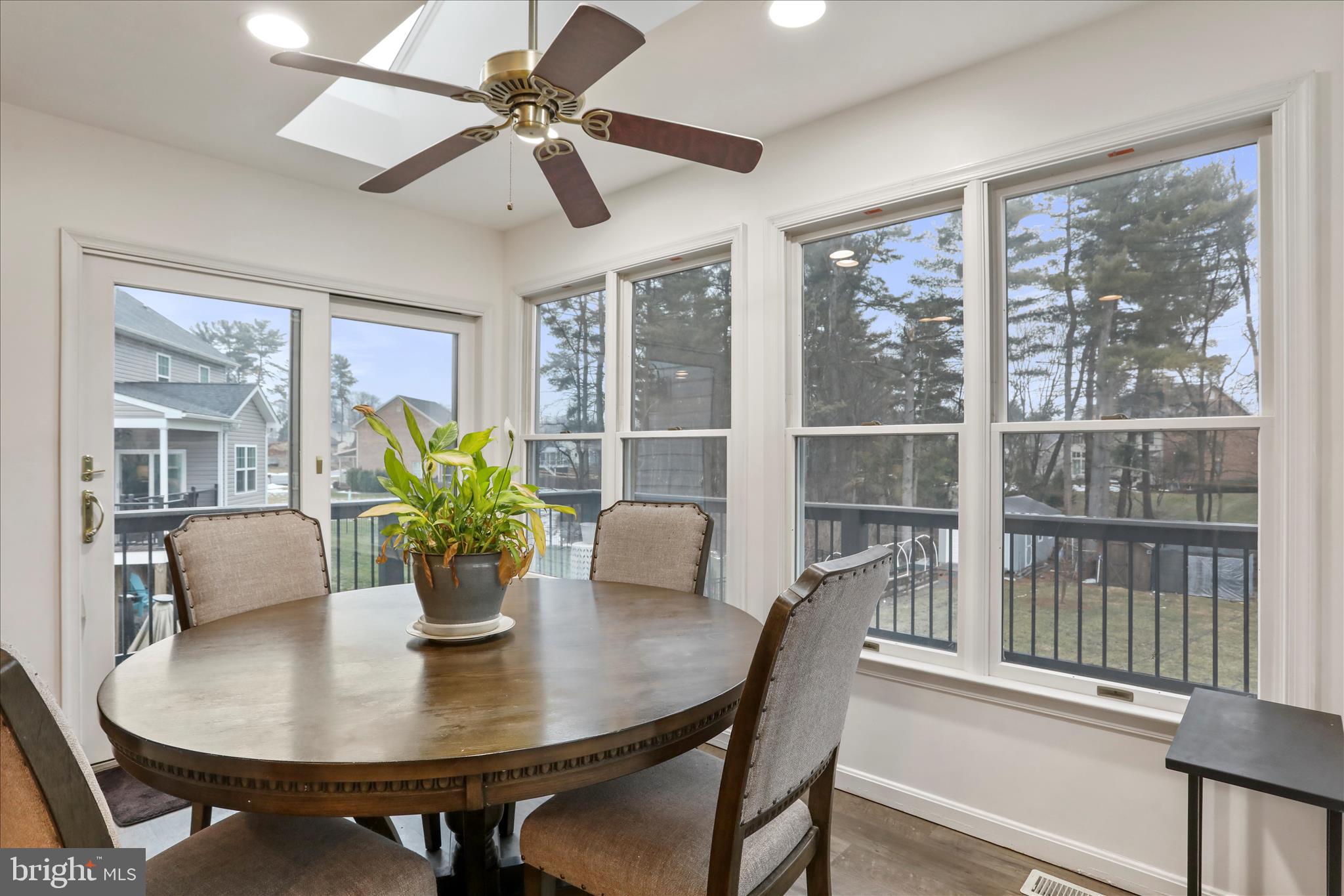 VAN LEAR MANOR - Residential