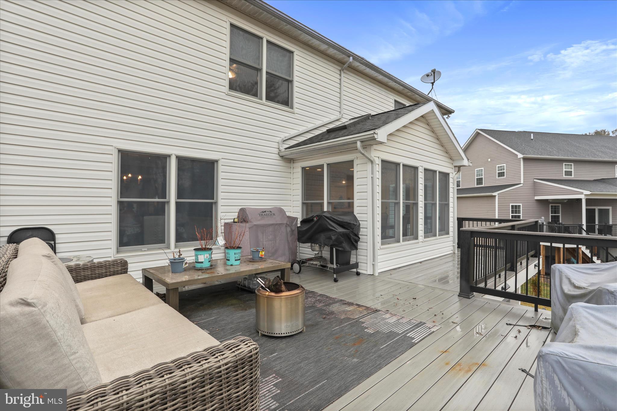 VAN LEAR MANOR - Residential