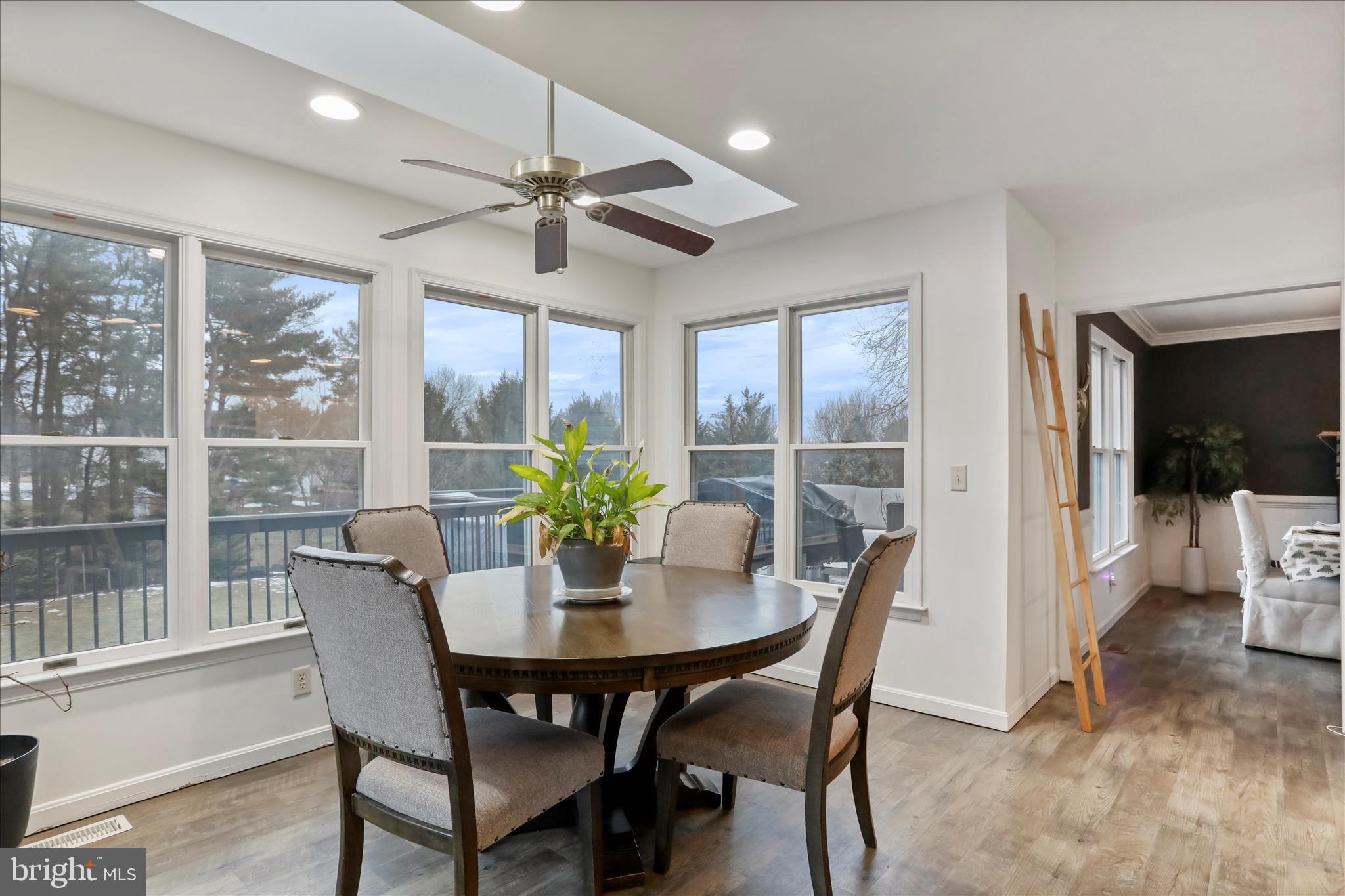 VAN LEAR MANOR - Residential