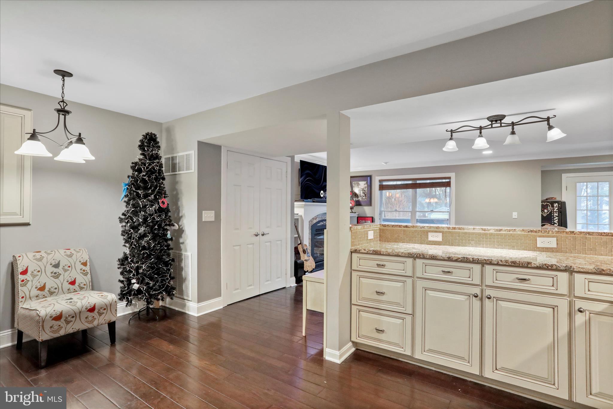 VAN LEAR MANOR - Residential