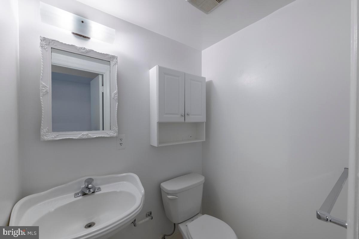 WAKEFIELD CHAPEL WOODS - Residential Lease