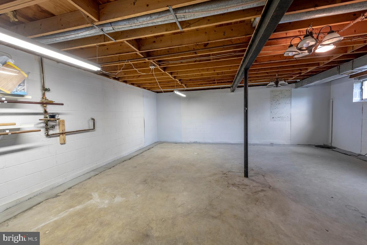 WAKEFIELD CHAPEL WOODS - Residential Lease