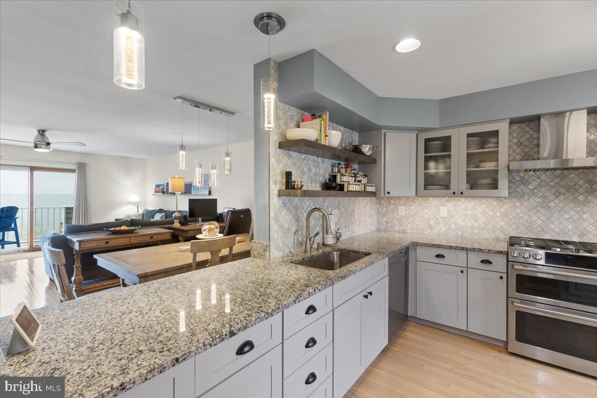 BAYCREST - Residential