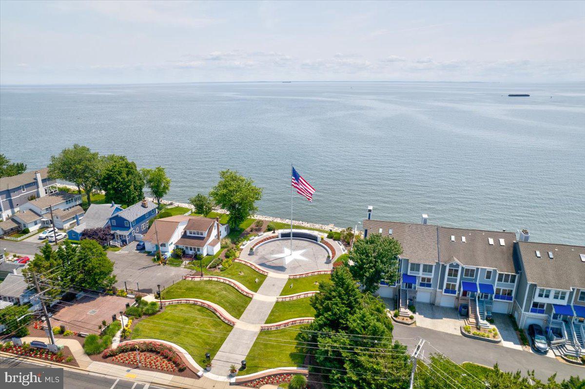 BAYCREST - Residential