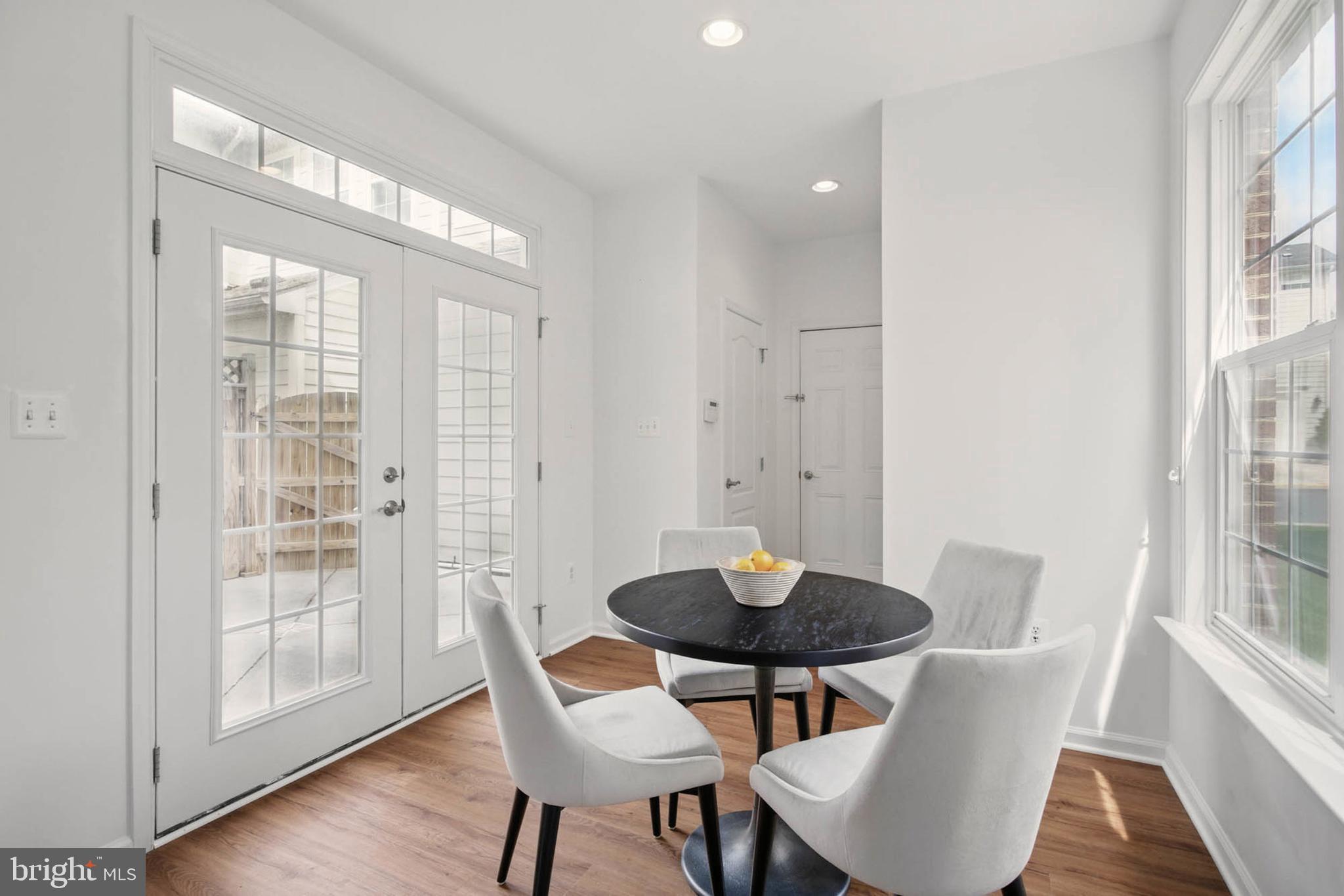 LANSDOWNE TOWN CENTER - Residential