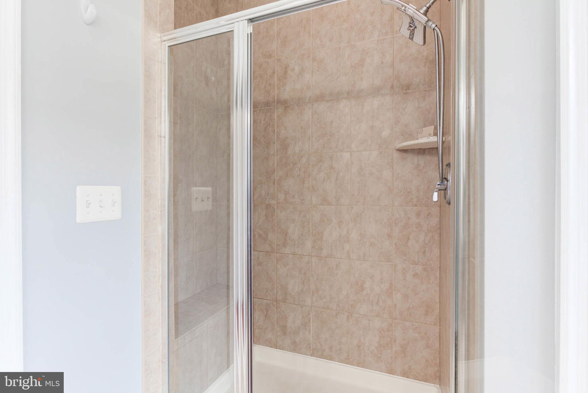 LANSDOWNE TOWN CENTER - Residential