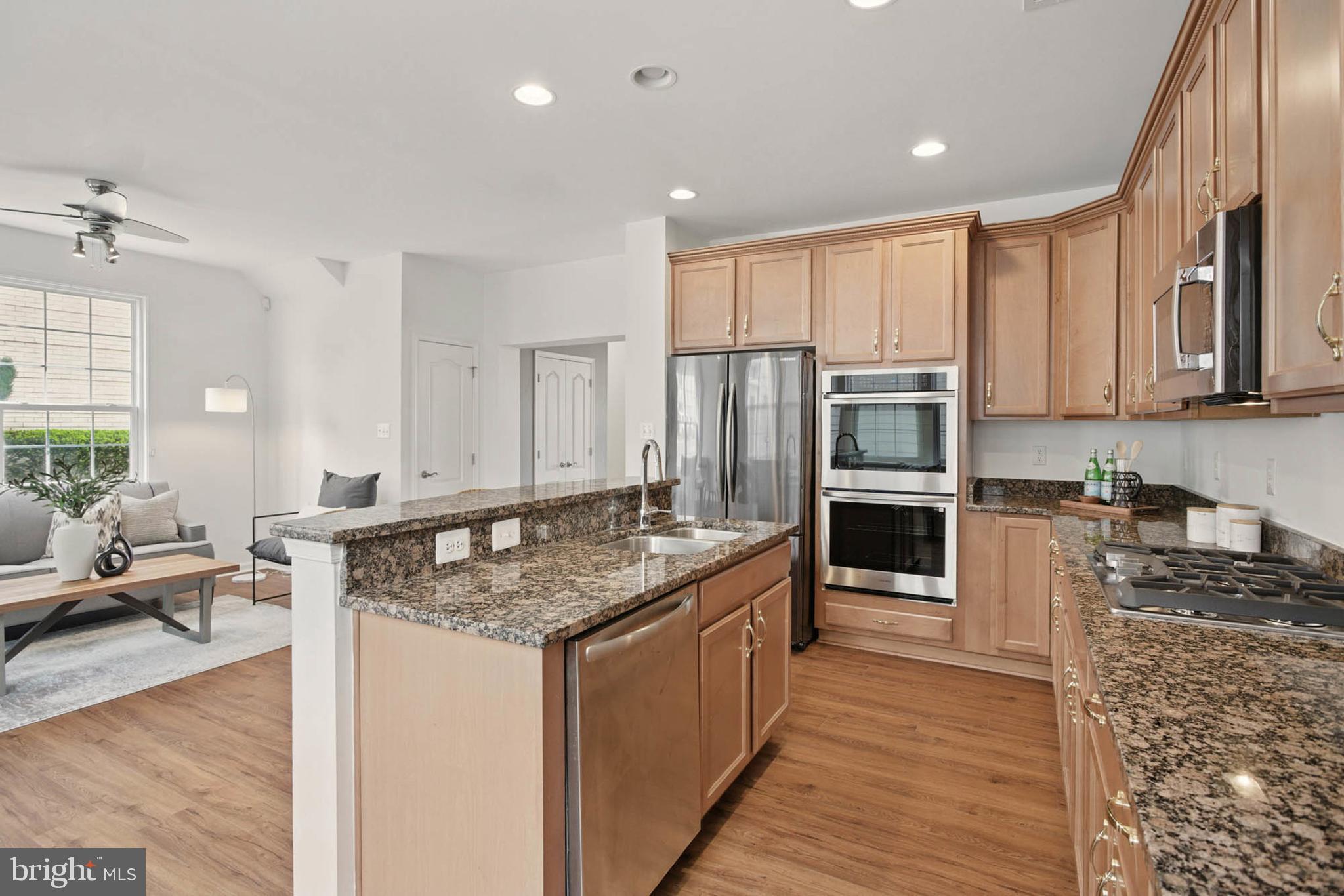 LANSDOWNE TOWN CENTER - Residential