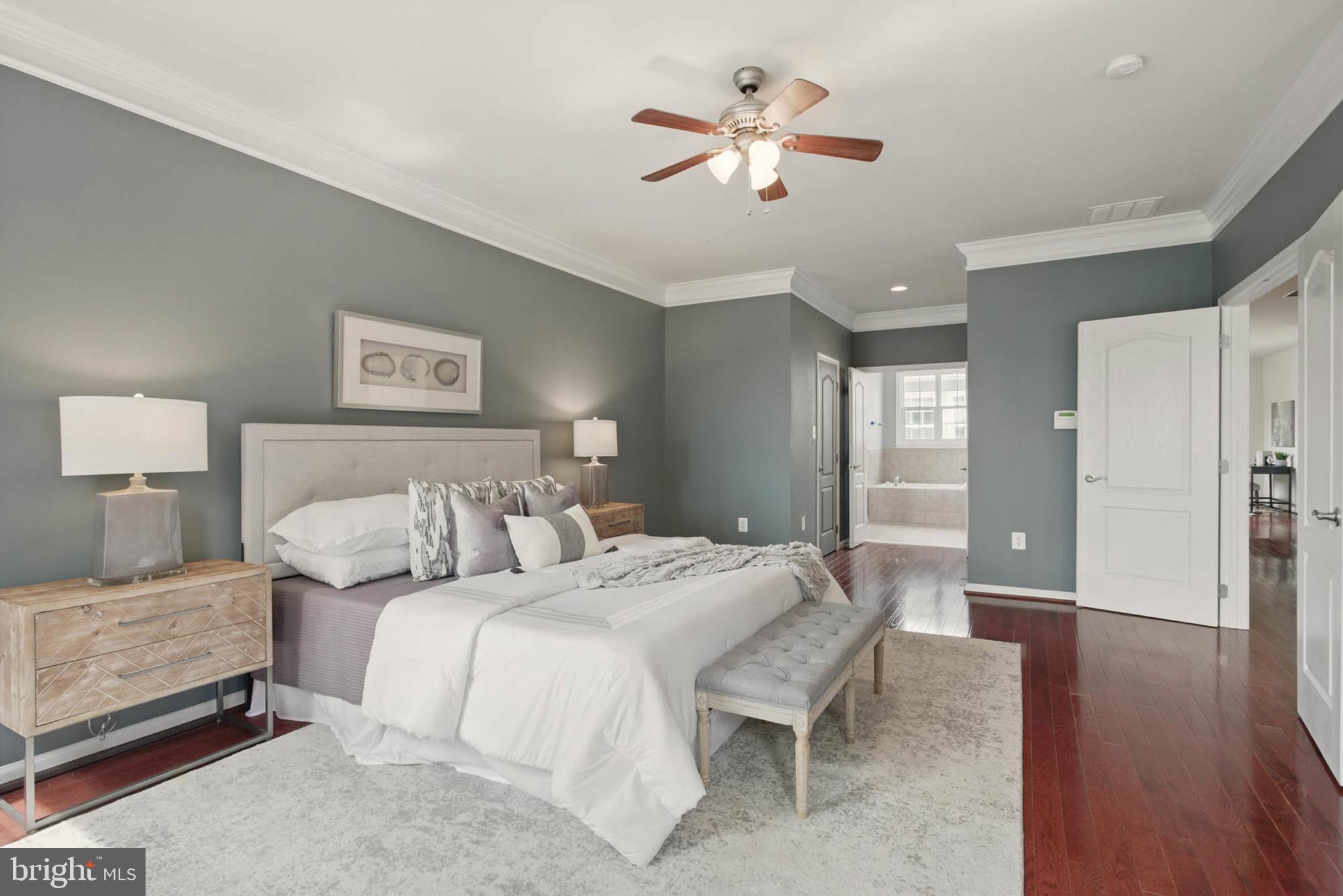 LANSDOWNE TOWN CENTER - Residential