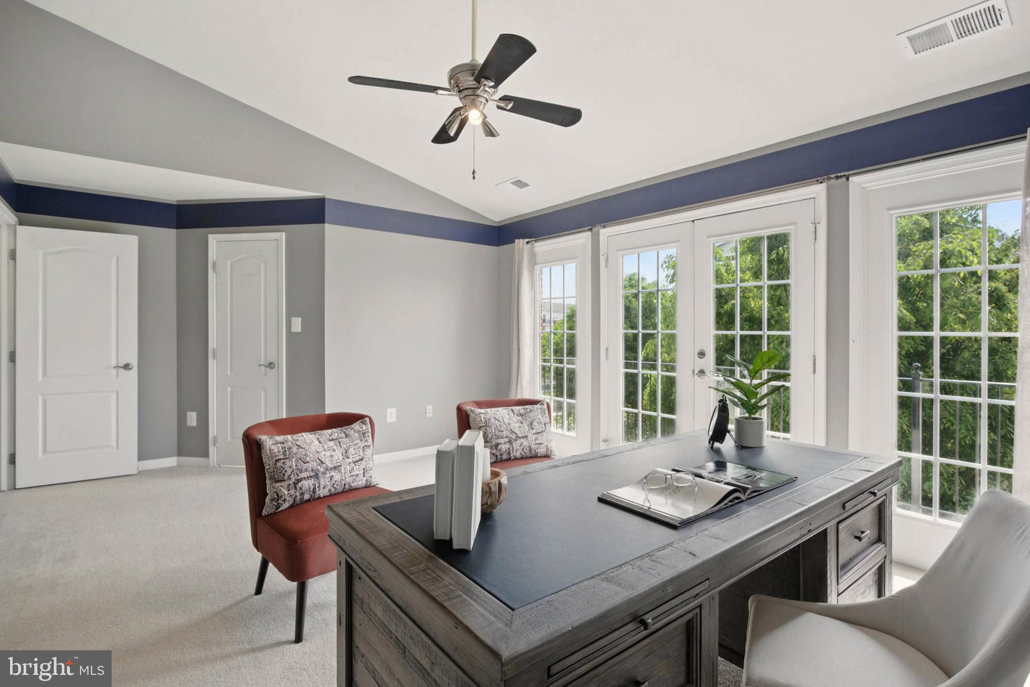 LANSDOWNE TOWN CENTER - Residential