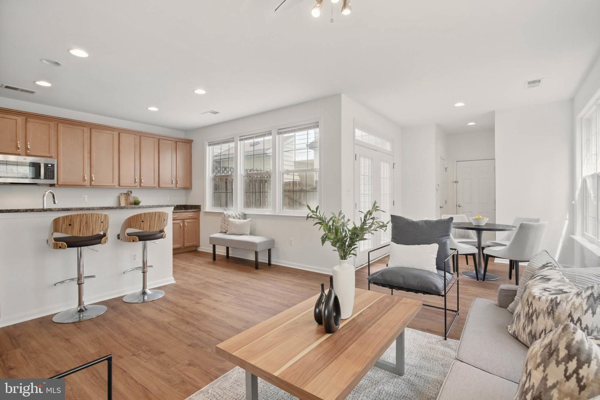 LANSDOWNE TOWN CENTER - Residential