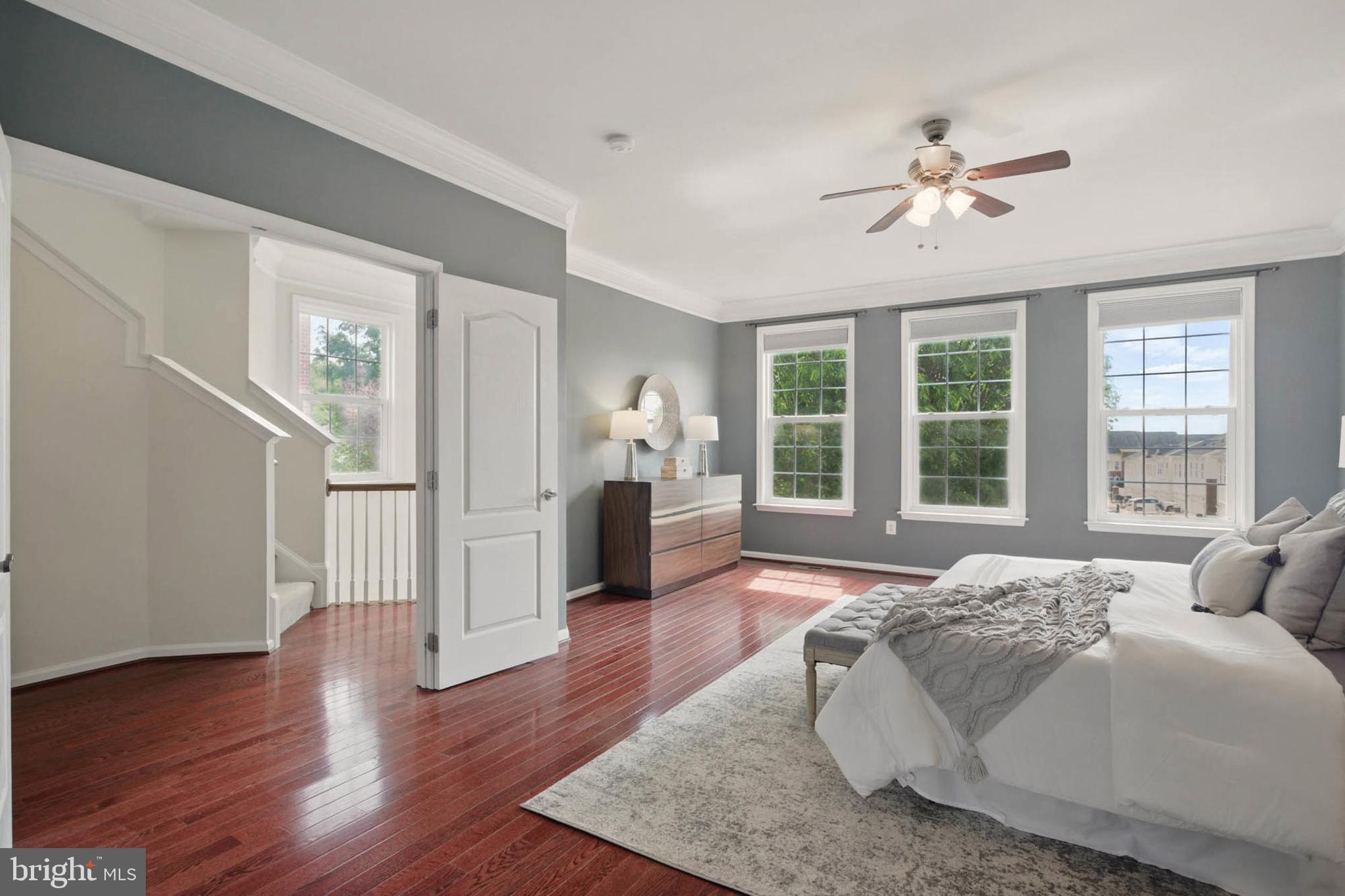 LANSDOWNE TOWN CENTER - Residential