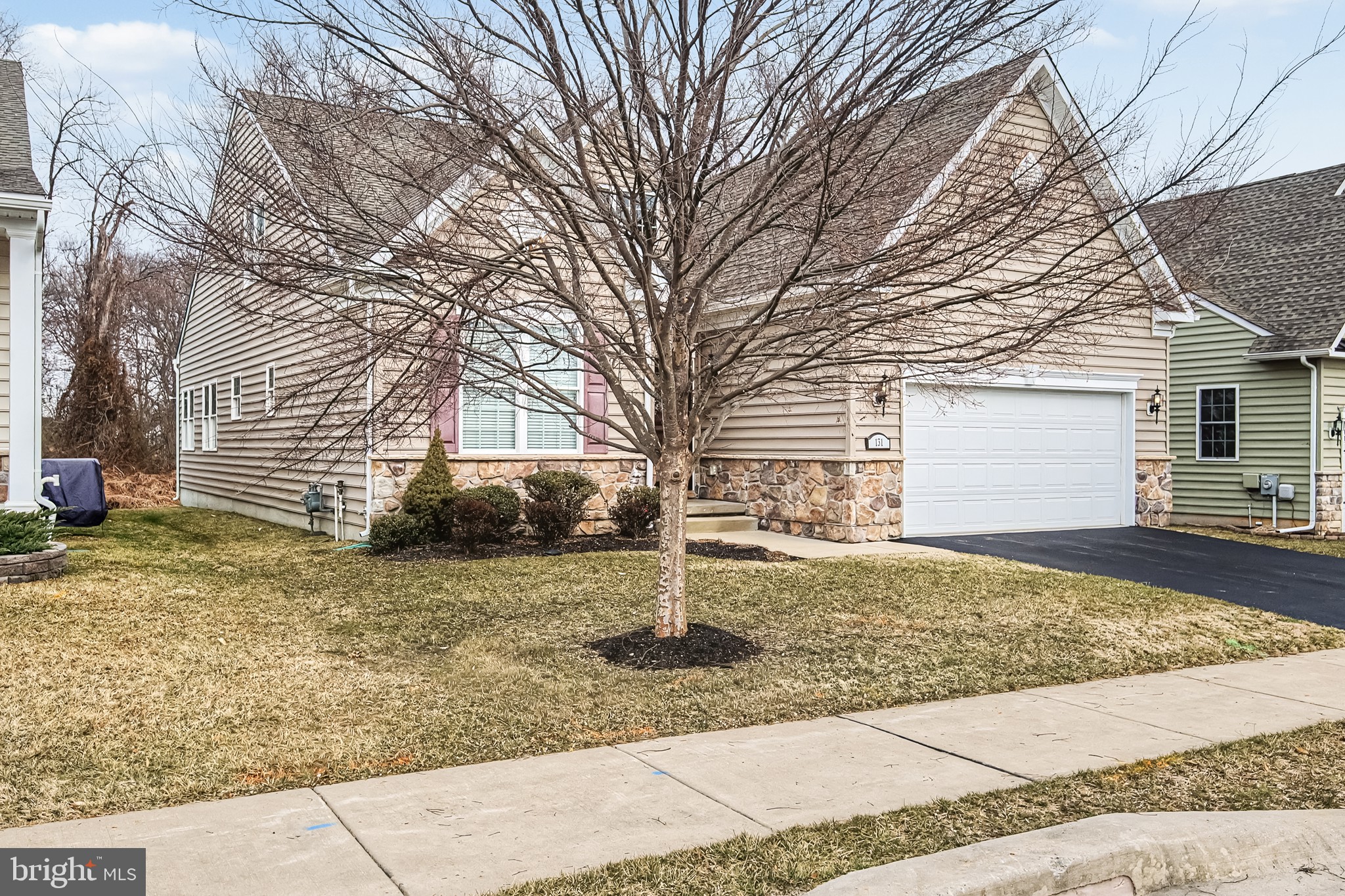 VILLAGE OF EASTRIDGE - Residential