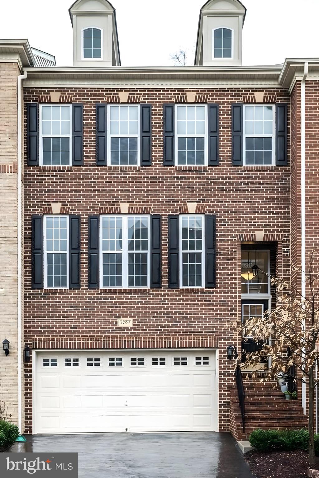 BRADDOCK CORNER - Residential