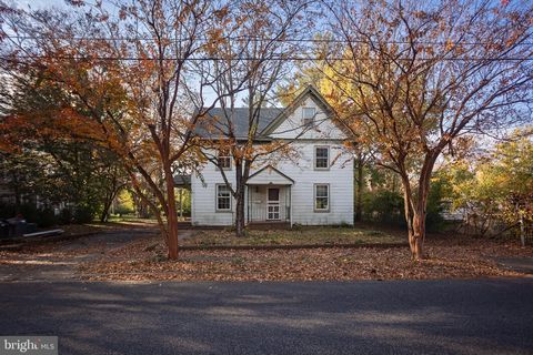 Homes For Sale - 106 S 6th Street<br/> DENTON, MD 21629