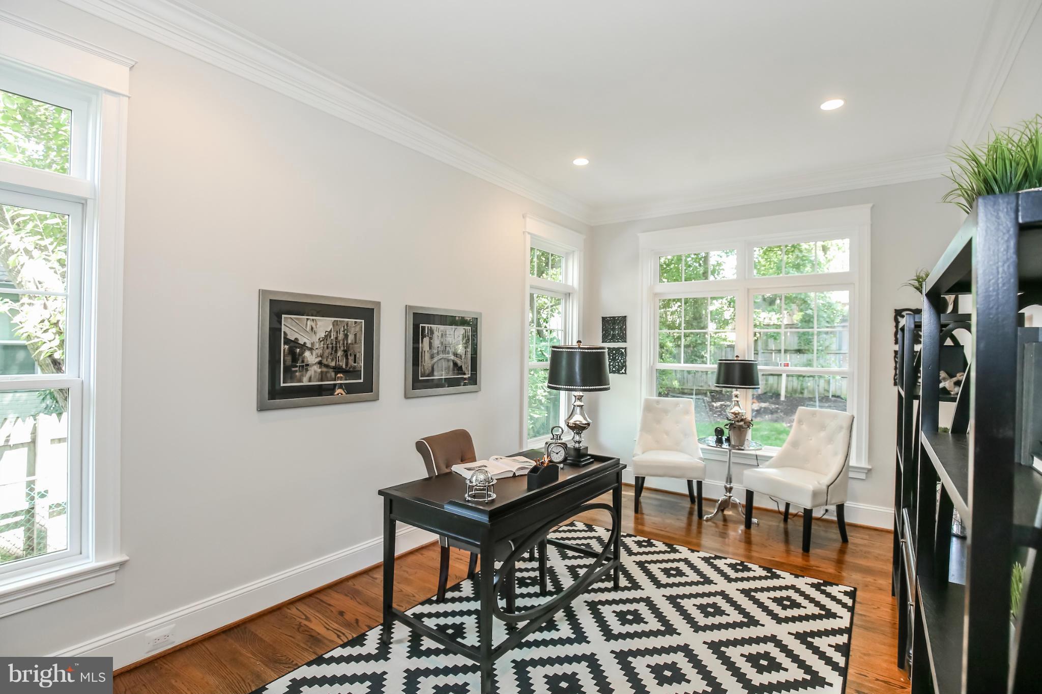 COUNTRY CLUB HILLS - Residential