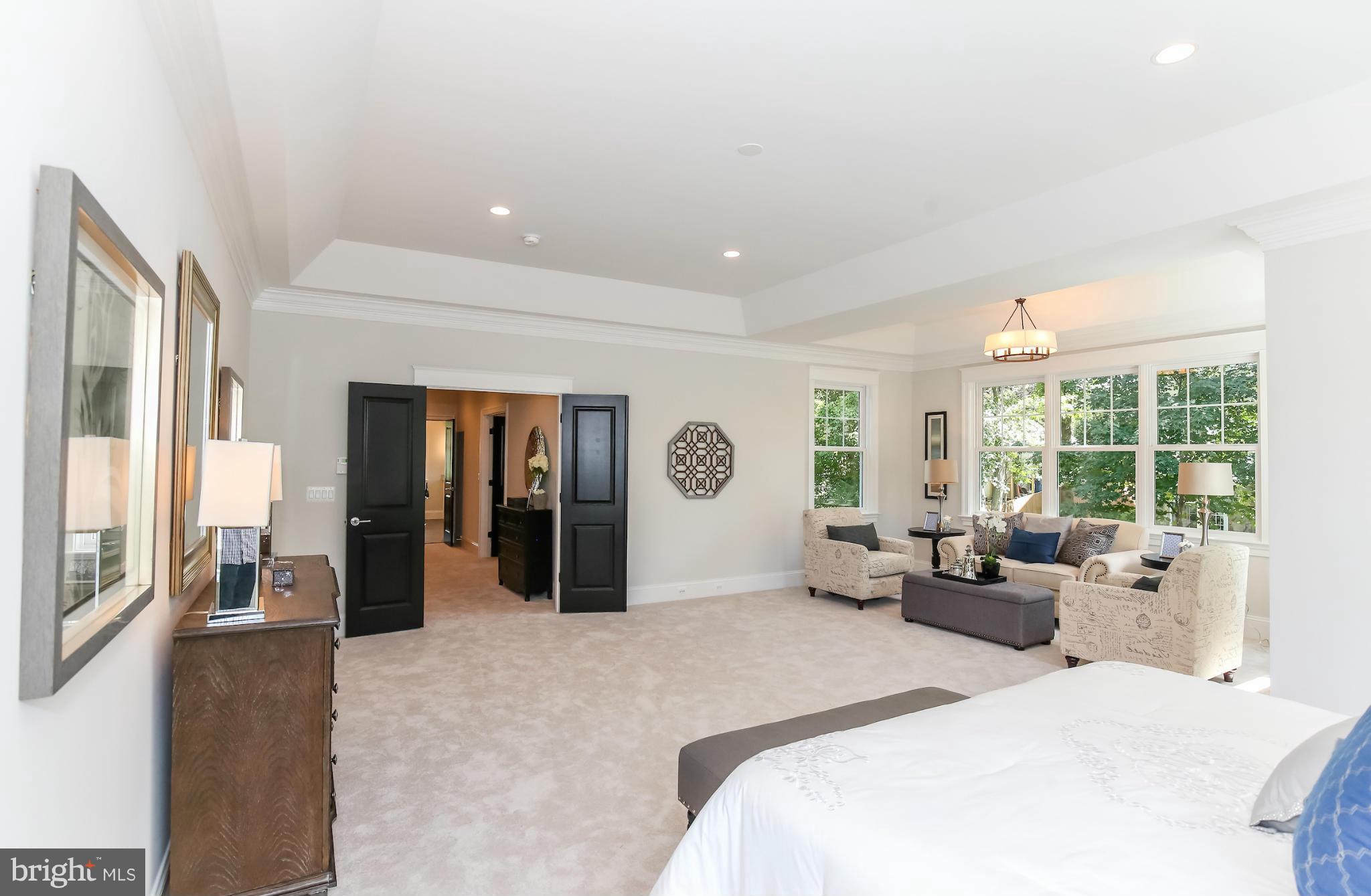 COUNTRY CLUB HILLS - Residential