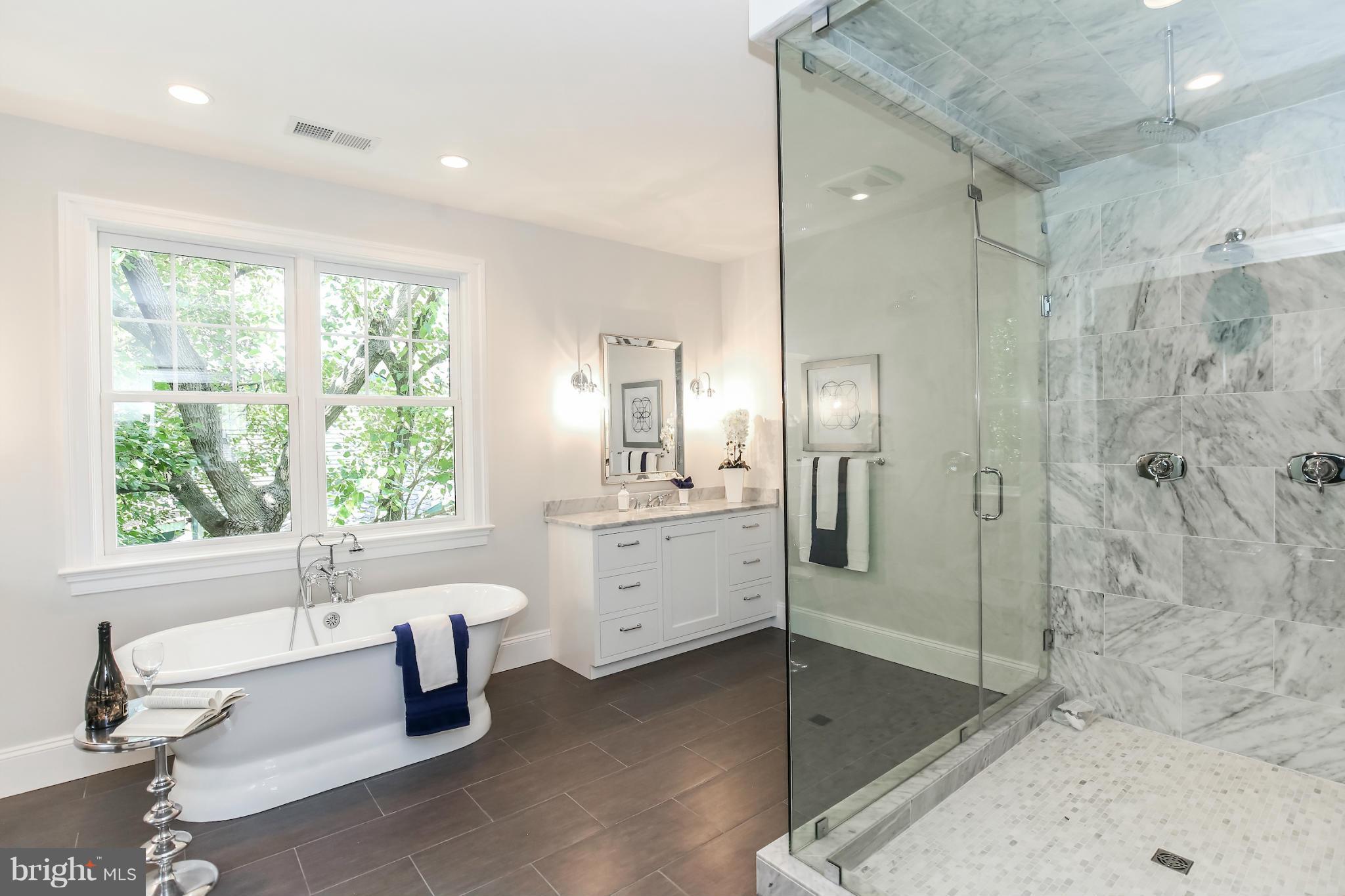 COUNTRY CLUB HILLS - Residential