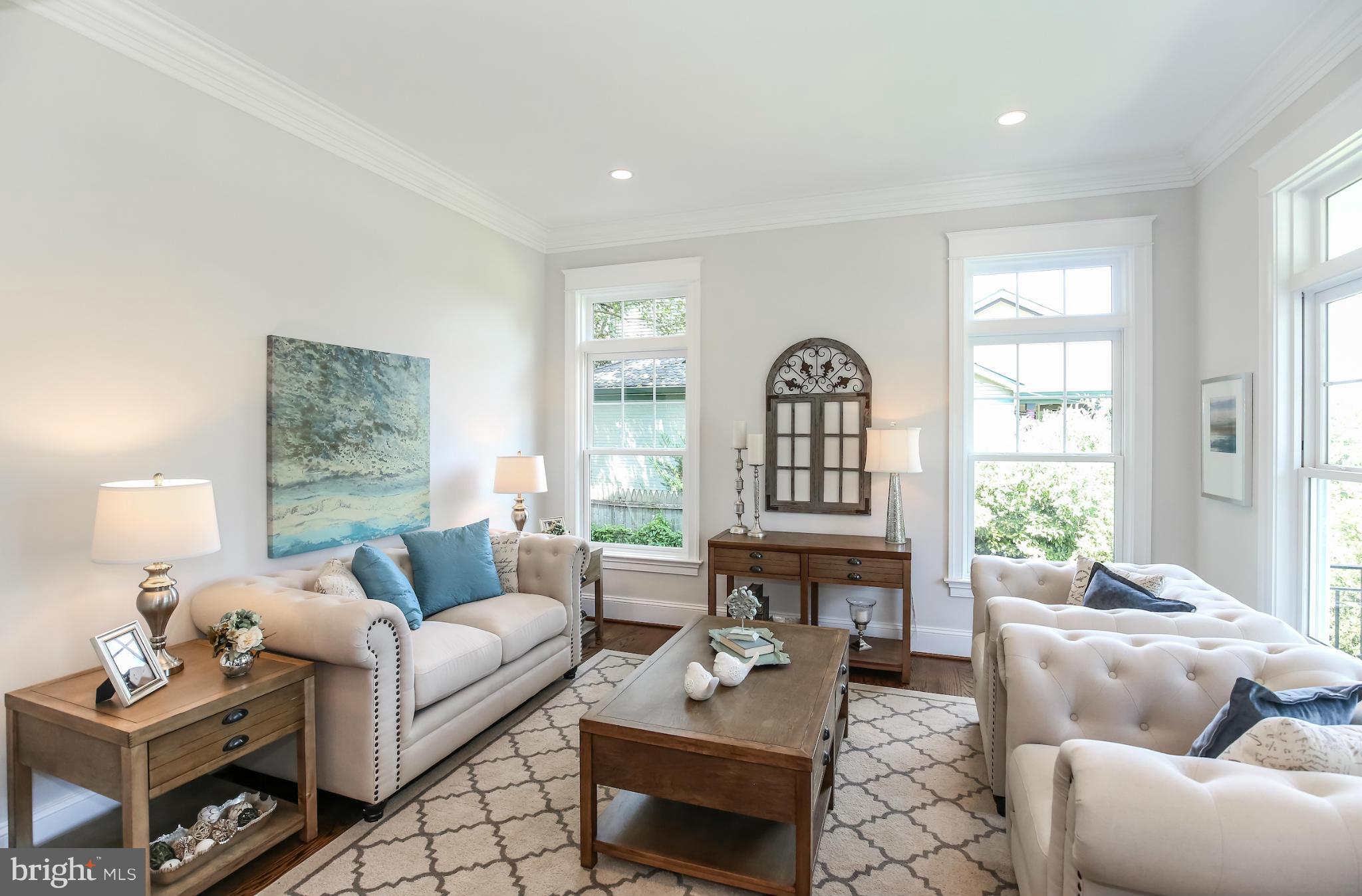 COUNTRY CLUB HILLS - Residential