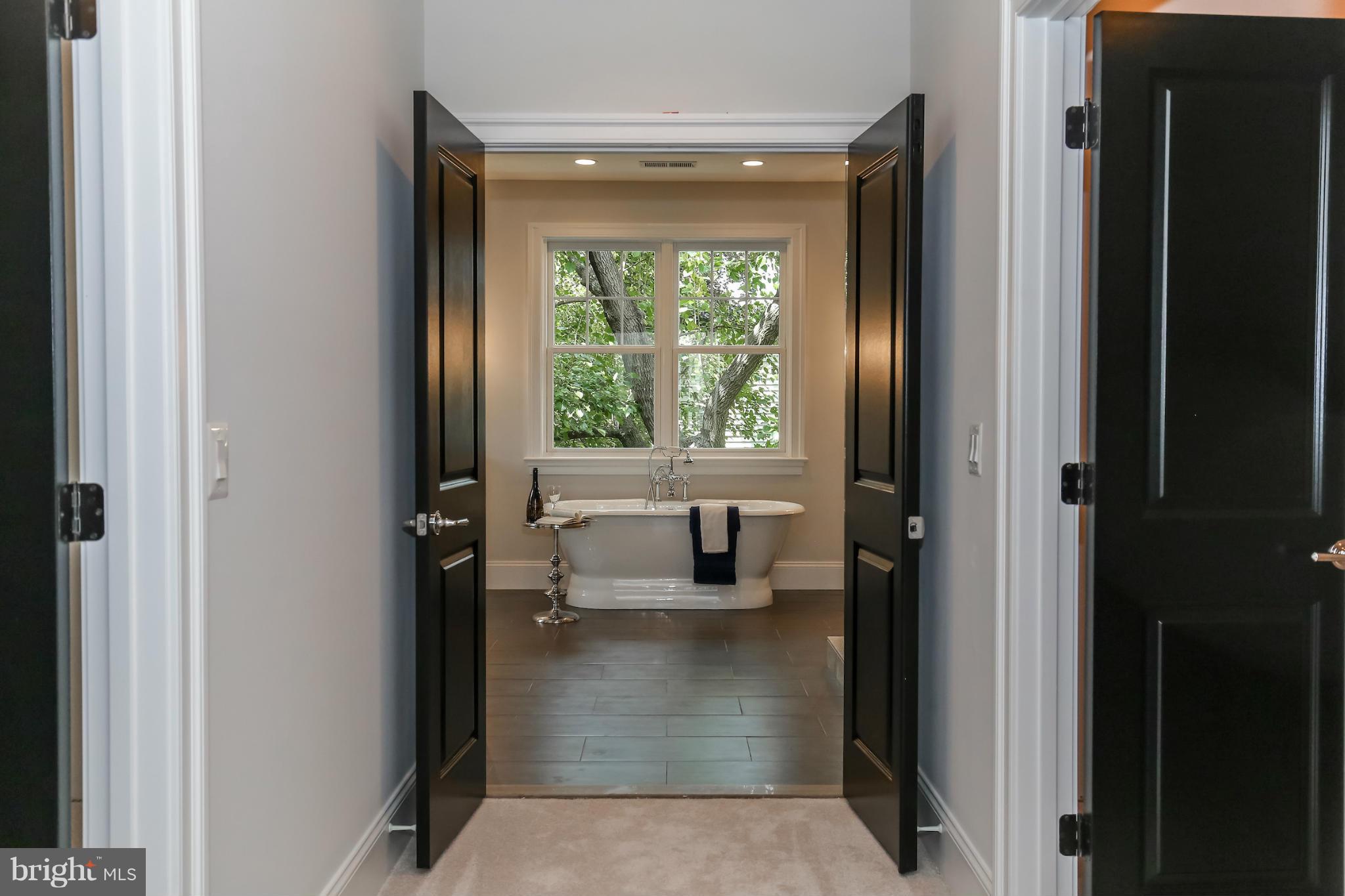 COUNTRY CLUB HILLS - Residential