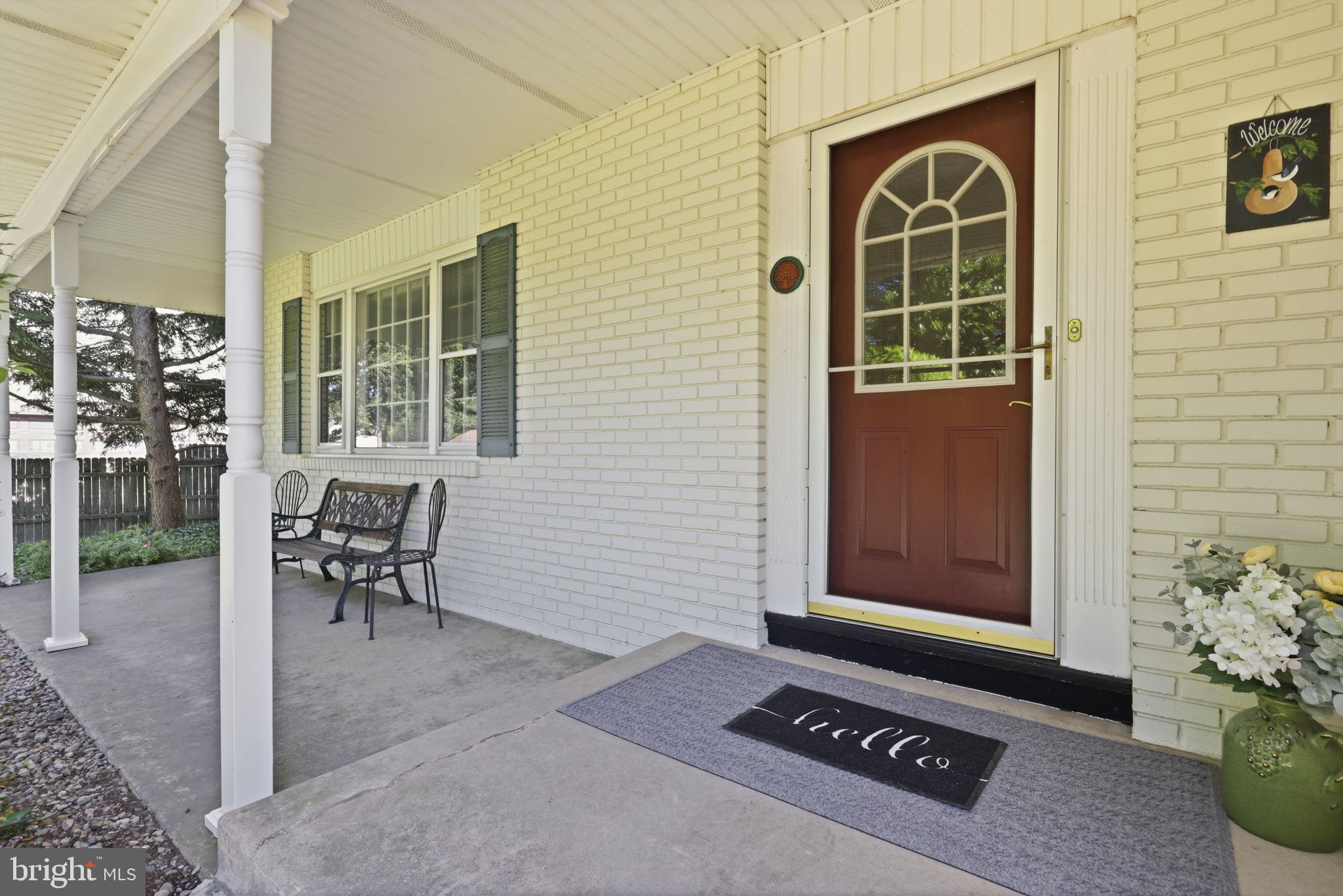 949 QUEENS DRIVE