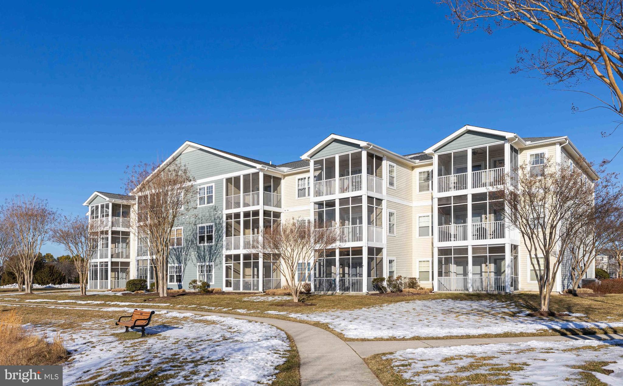 33192 N VILLAGE LOOP 5202