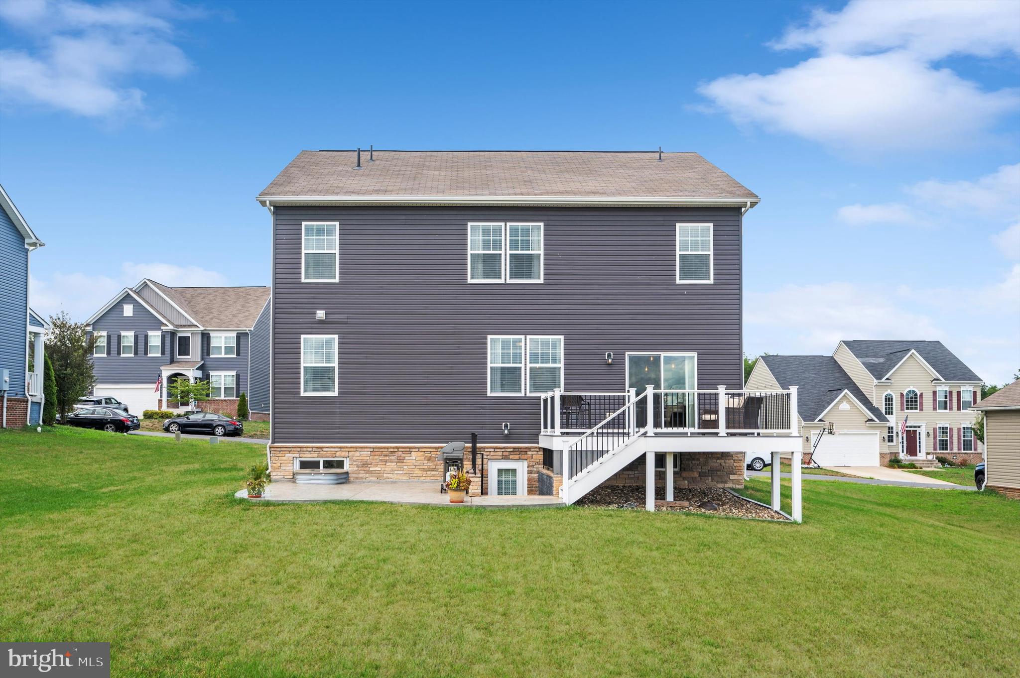 72 DIVOT COURT