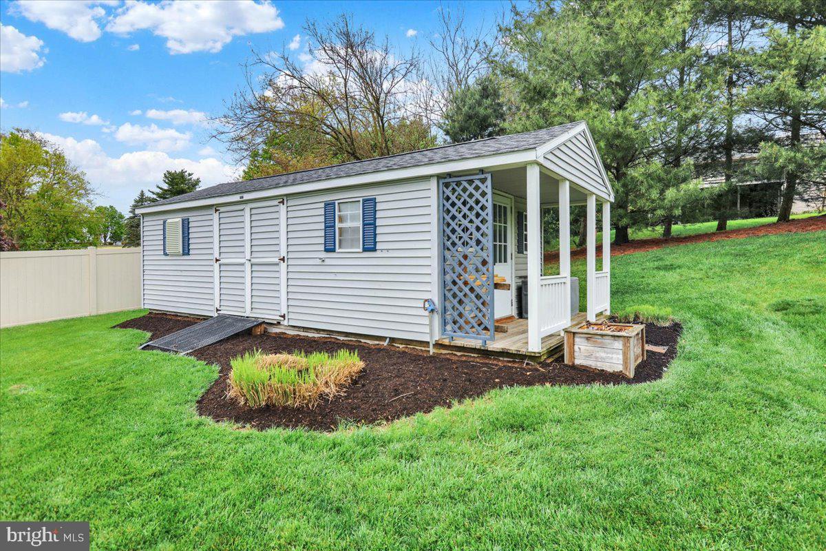 CEDAR HOLLOW - Residential