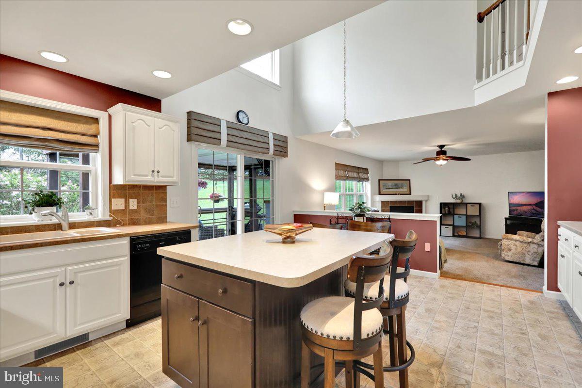 CEDAR HOLLOW - Residential