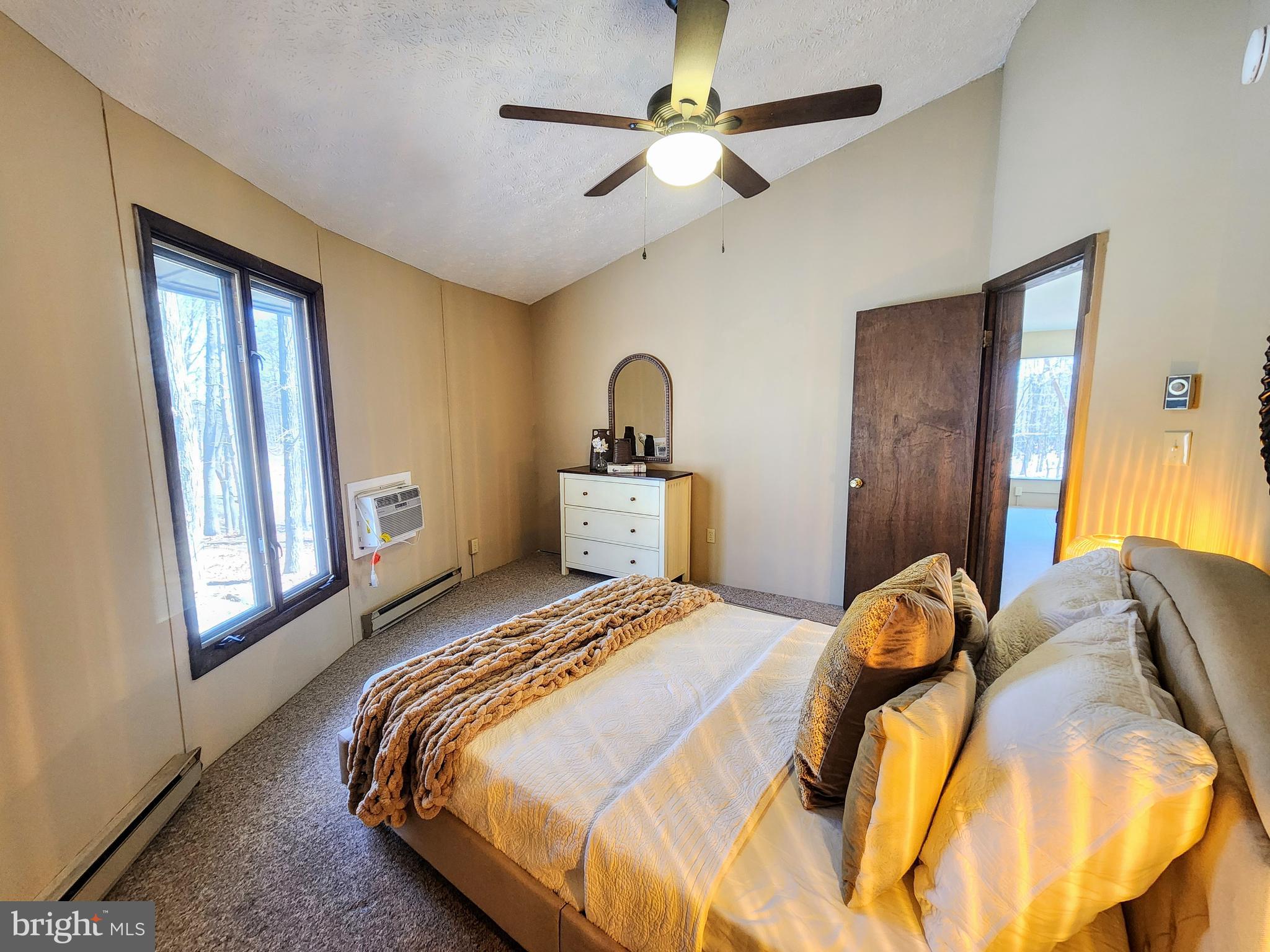 THE WOODS - Residential