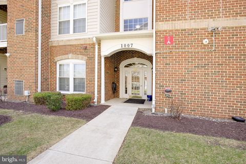Condo For Sale - 1007 Samantha Lane #404<br/> ODENTON, MD 21113
