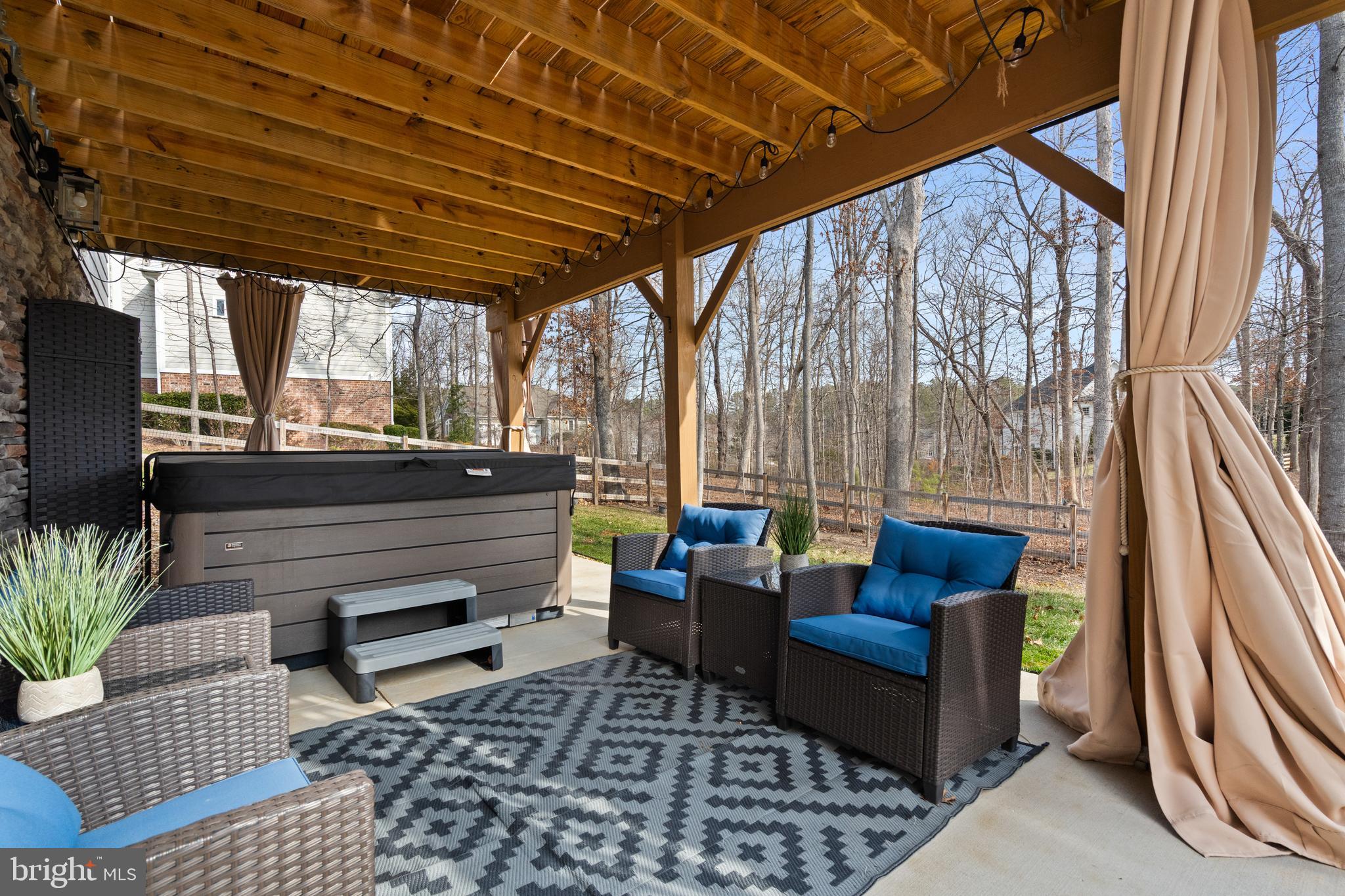 FAWN LAKE - Residential