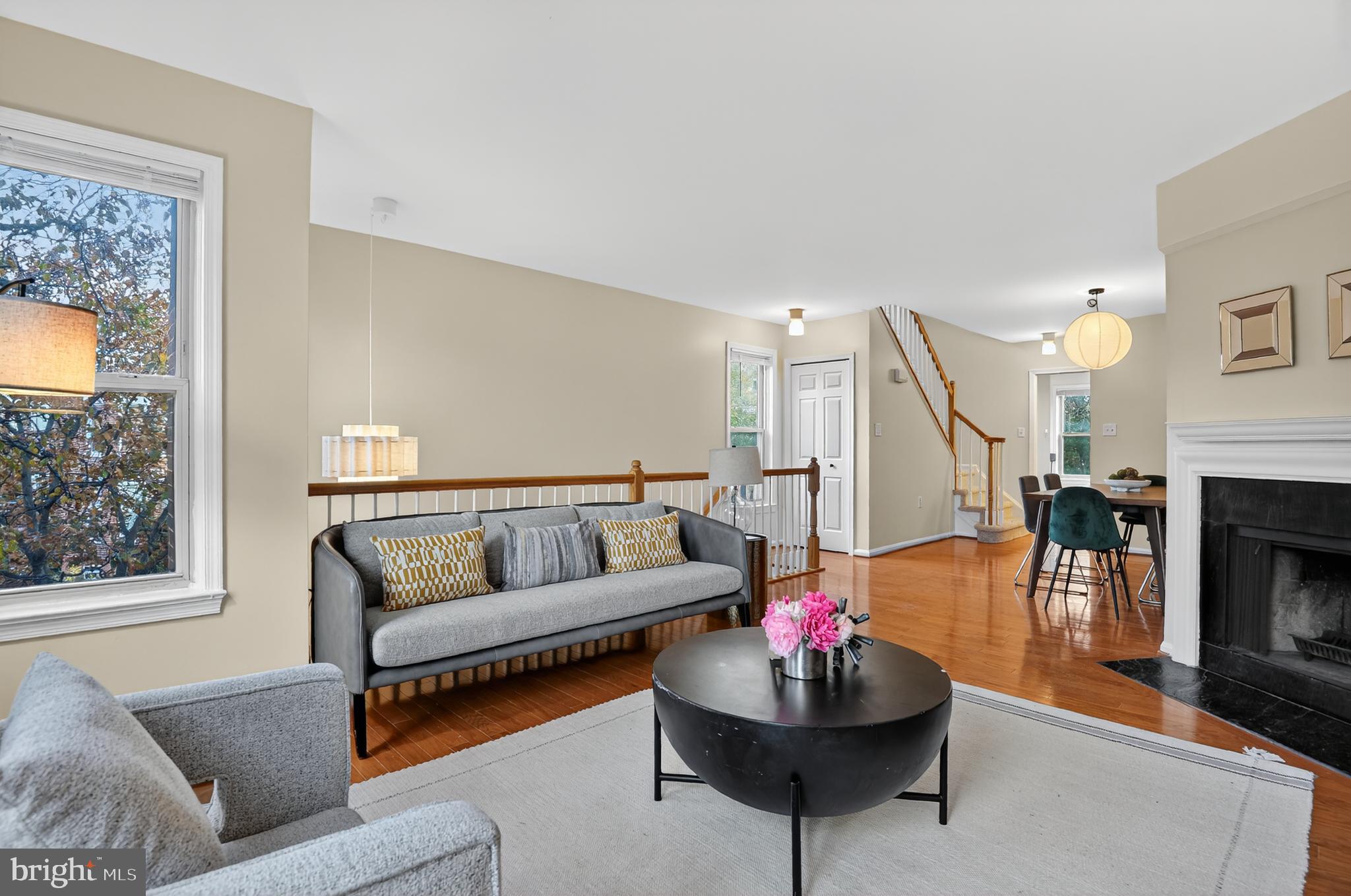 1493 A STREET STREET NE