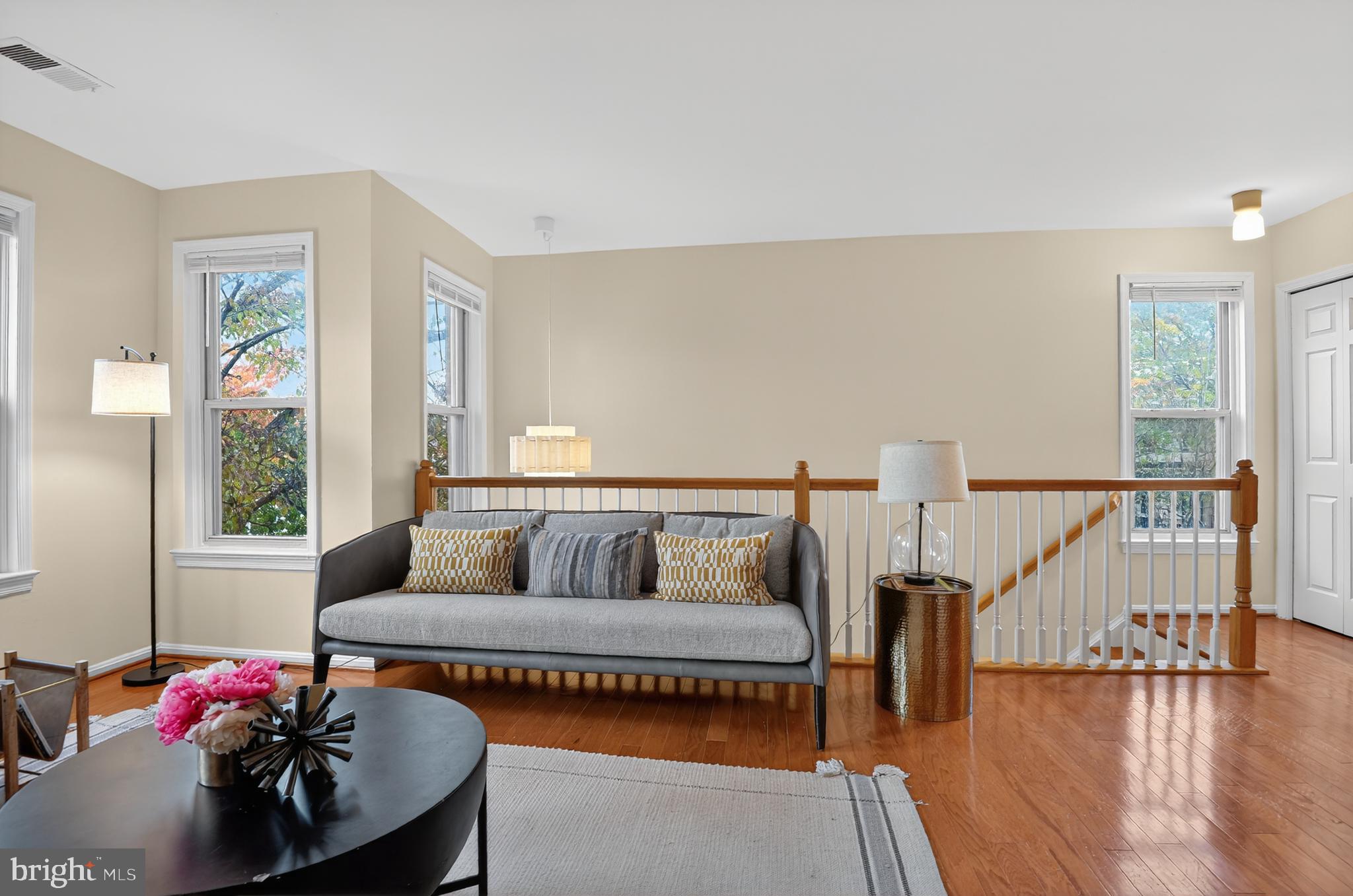 1493 A STREET STREET NE