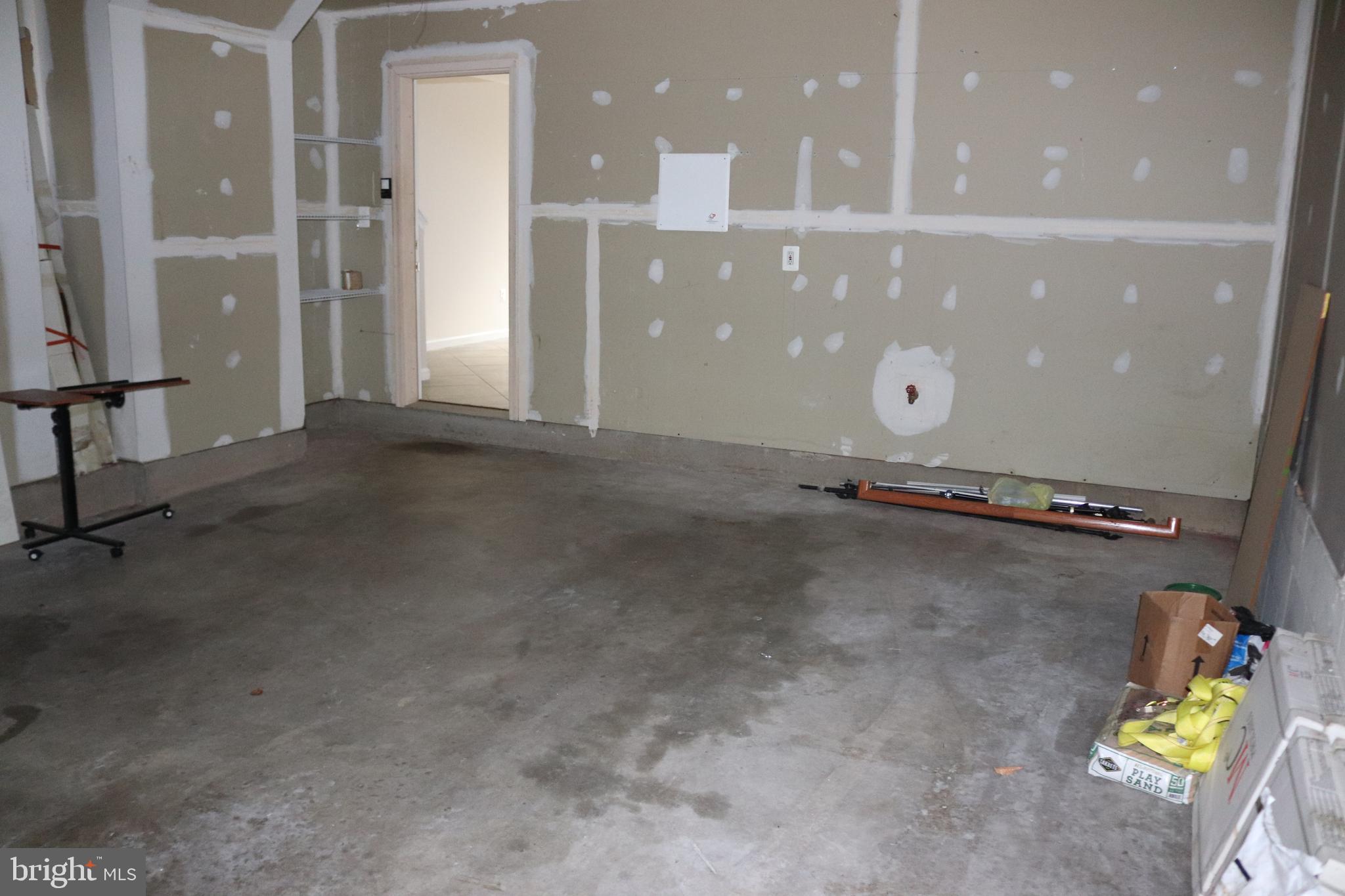 WATERS EDGE - Residential Lease