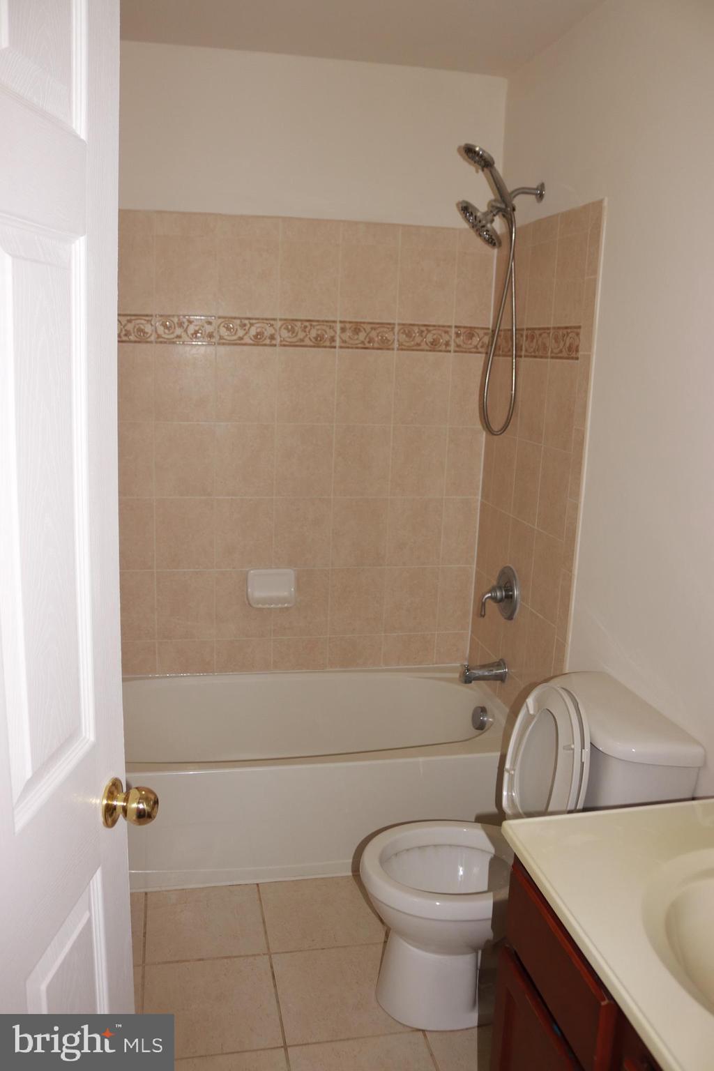 WATERS EDGE - Residential Lease